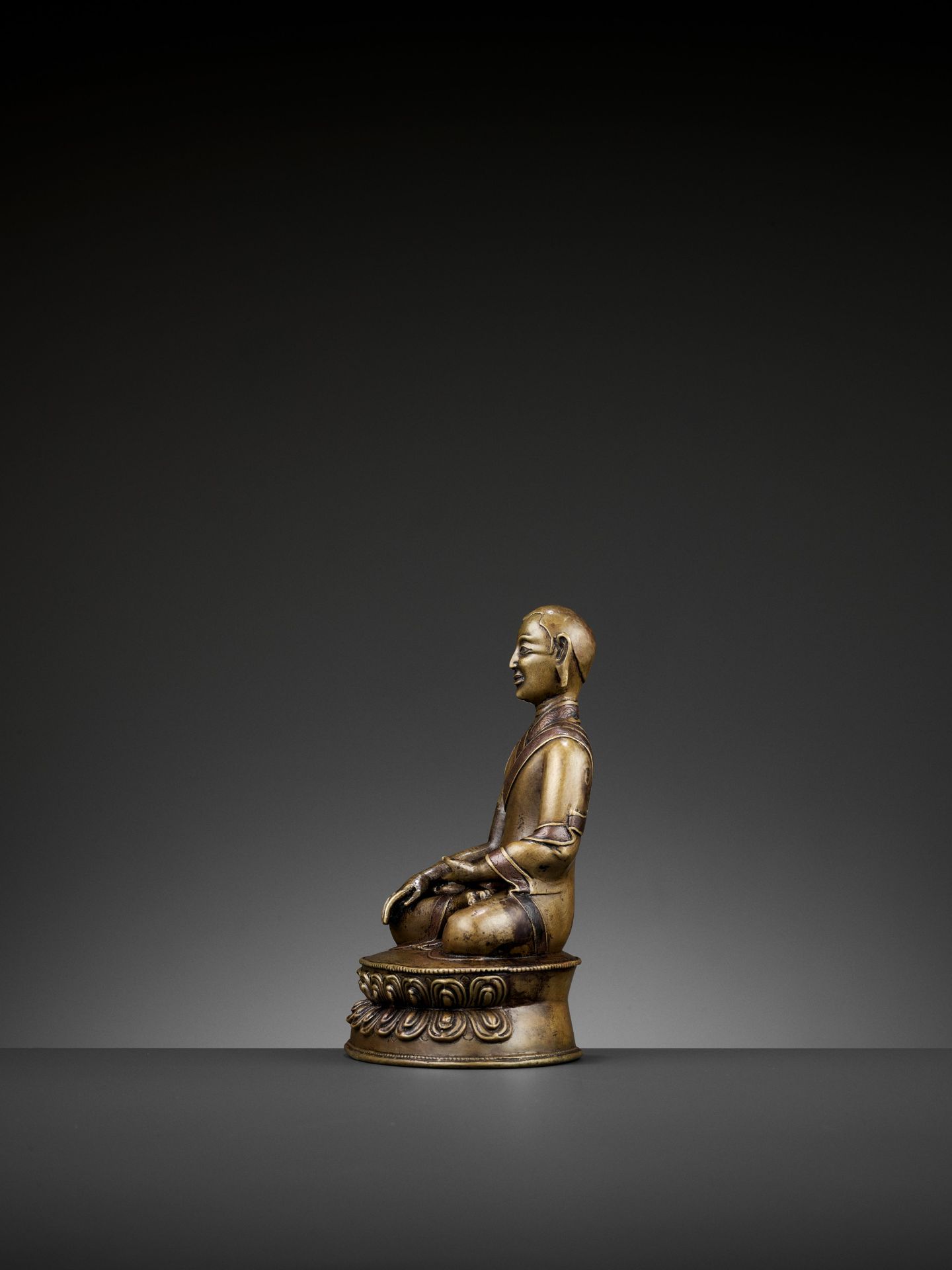 A PORTRAIT BRONZE OF A MONK, COPPER- AND SILVER-INLAID, 16TH-18TH CENTURY - Image 7 of 12