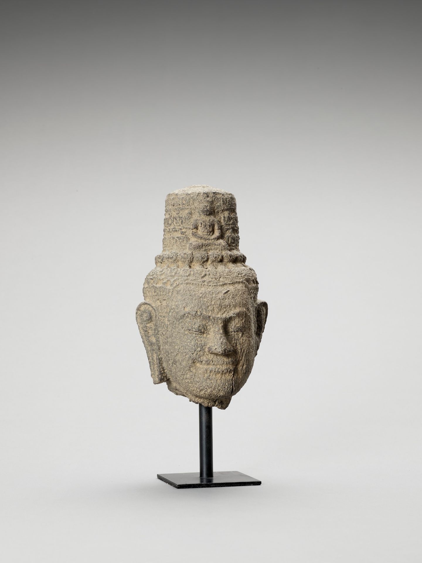 A VOLCANIC STONE HEAD OF A BODHISATTVA, JAVA, 10TH-12TH CENTURY - Image 4 of 5