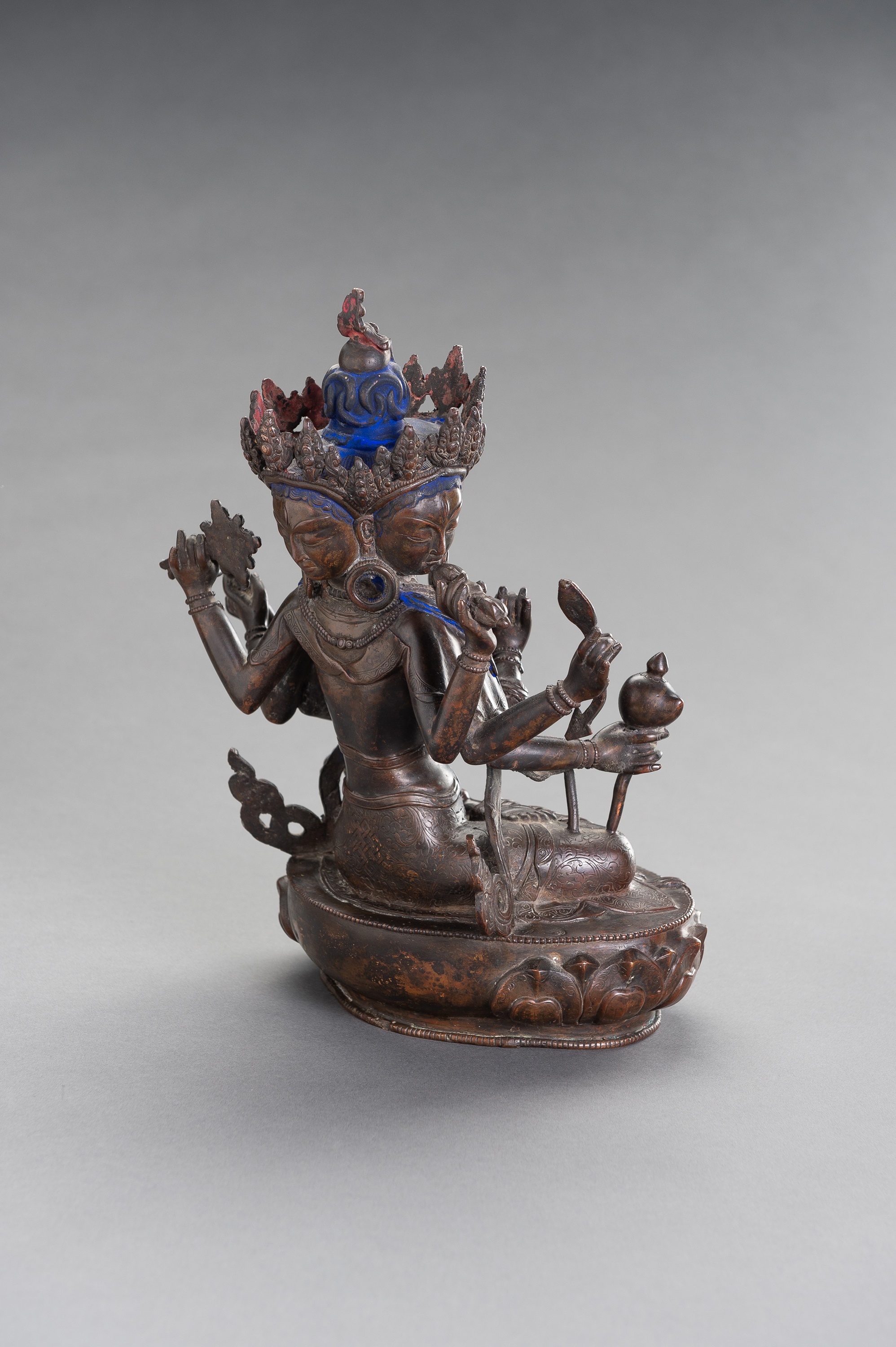 A COPPER ALLOY BRONZE FIGURE OF PRATISARA - Image 4 of 9