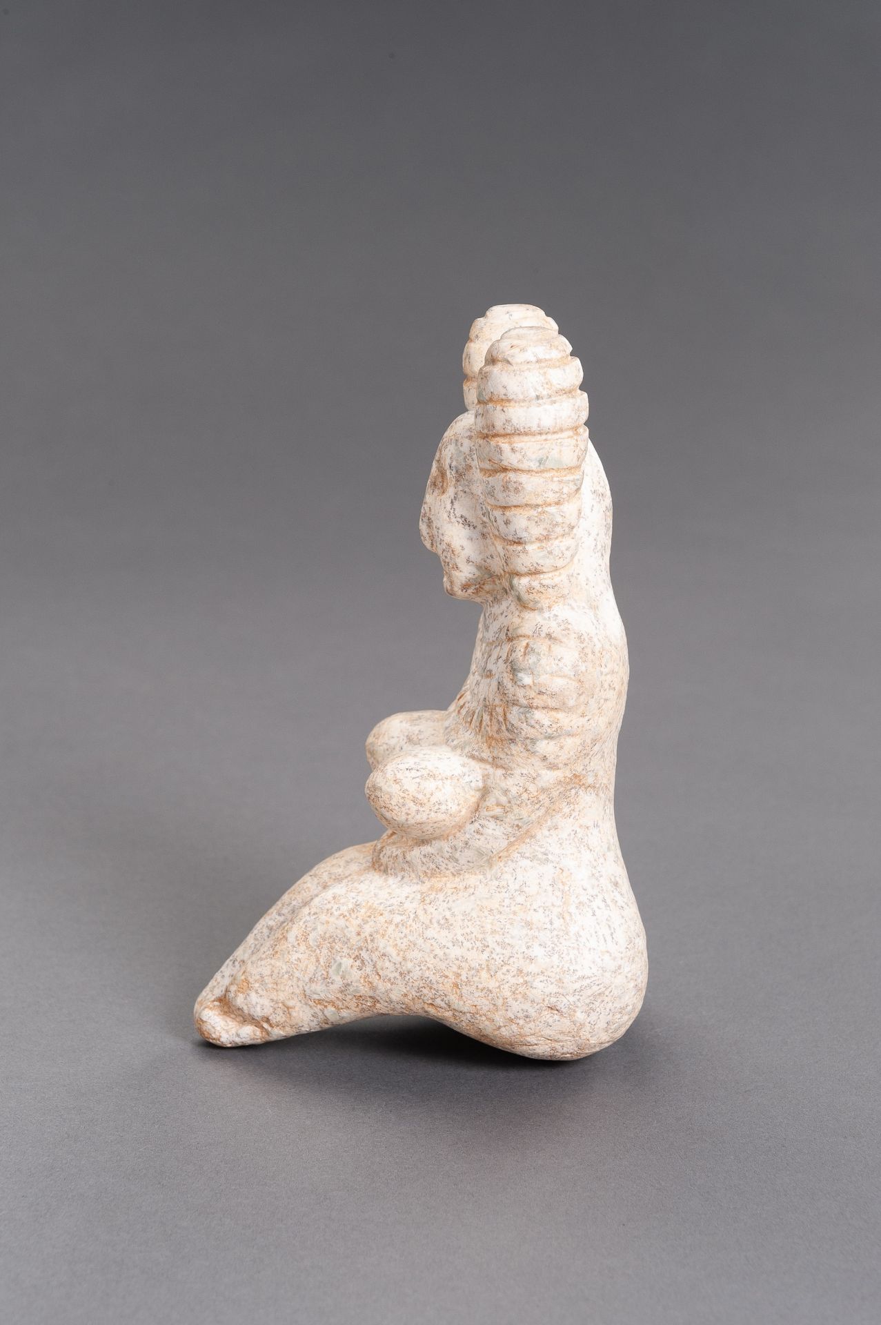 A STONE INDUS VALLEY STYLE FIGURE OF A FERTILITY GODDESS - Image 5 of 9