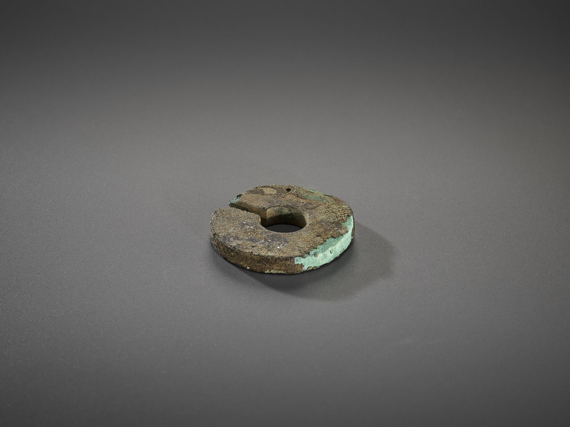 A SLIT-RING, JUE, WESTERN ZHOU - Image 7 of 7