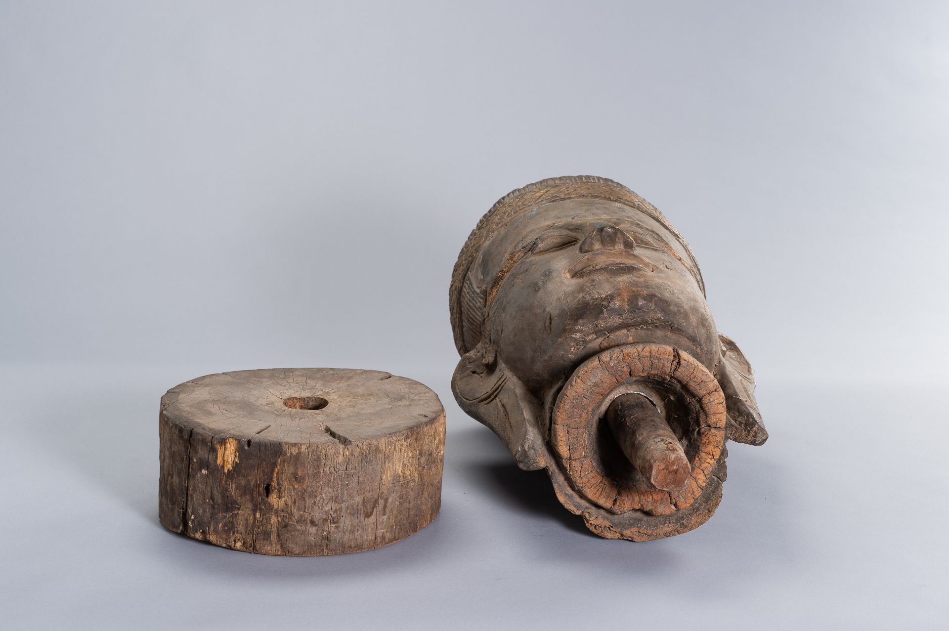 A LARGE WOOD HEAD OF BUDDHA - Image 8 of 8