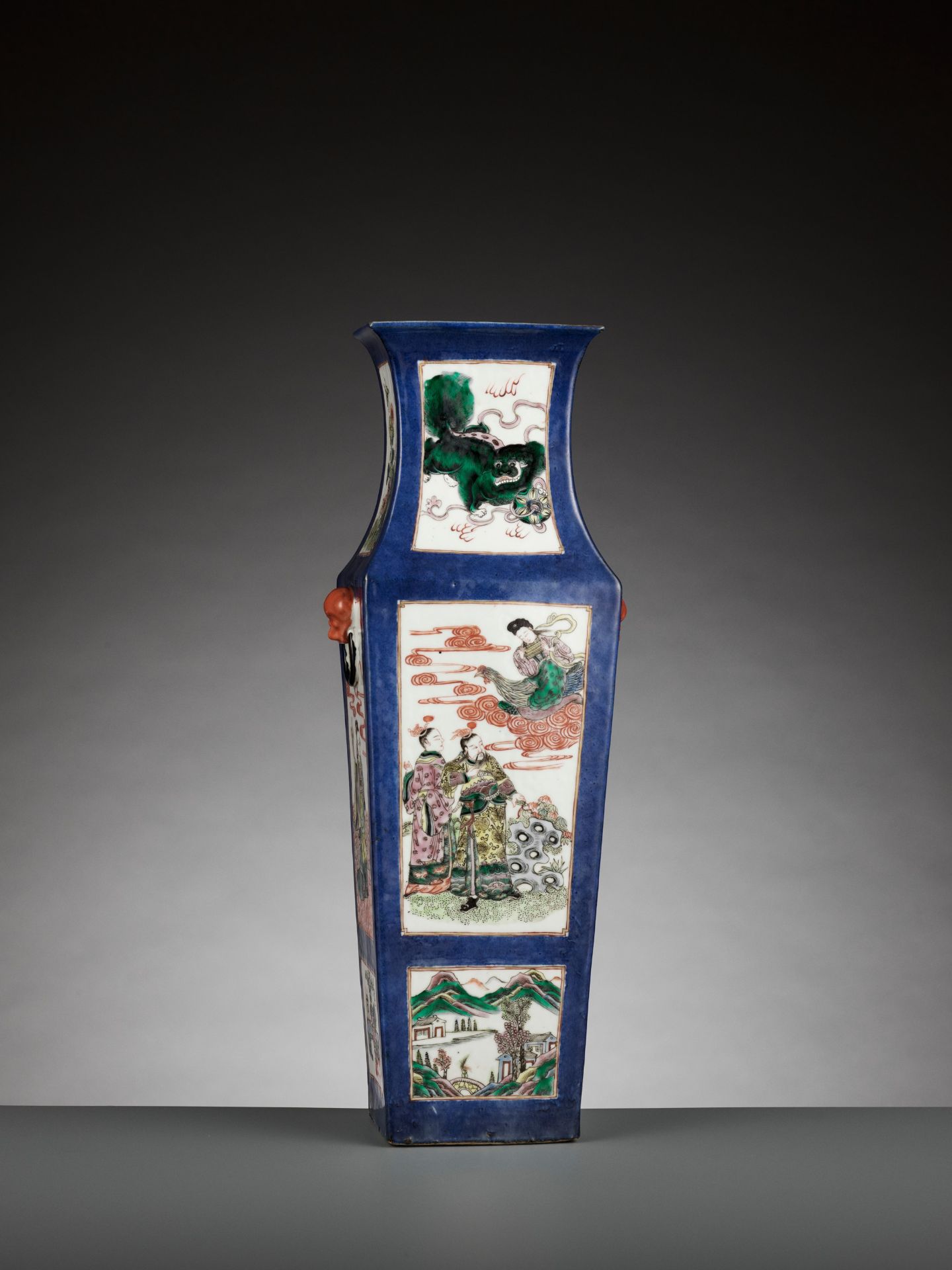 A POWDER BLUE-GROUND FAMILLE VERTE SQUARE BALUSTER VASE, LATE QING DYNASTY - Image 8 of 10