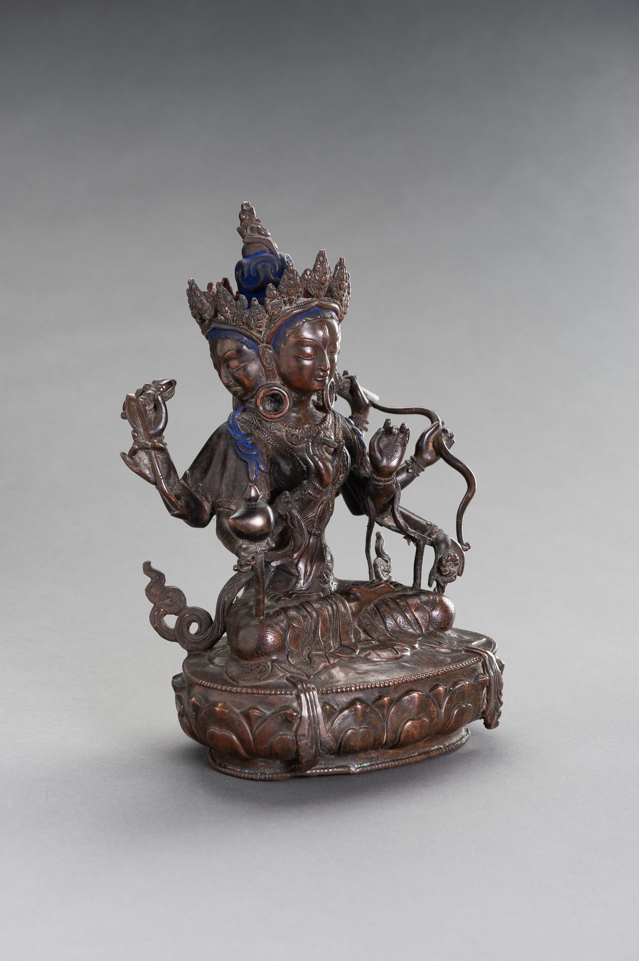 A COPPER ALLOY BRONZE FIGURE OF PRATISARA - Image 5 of 9