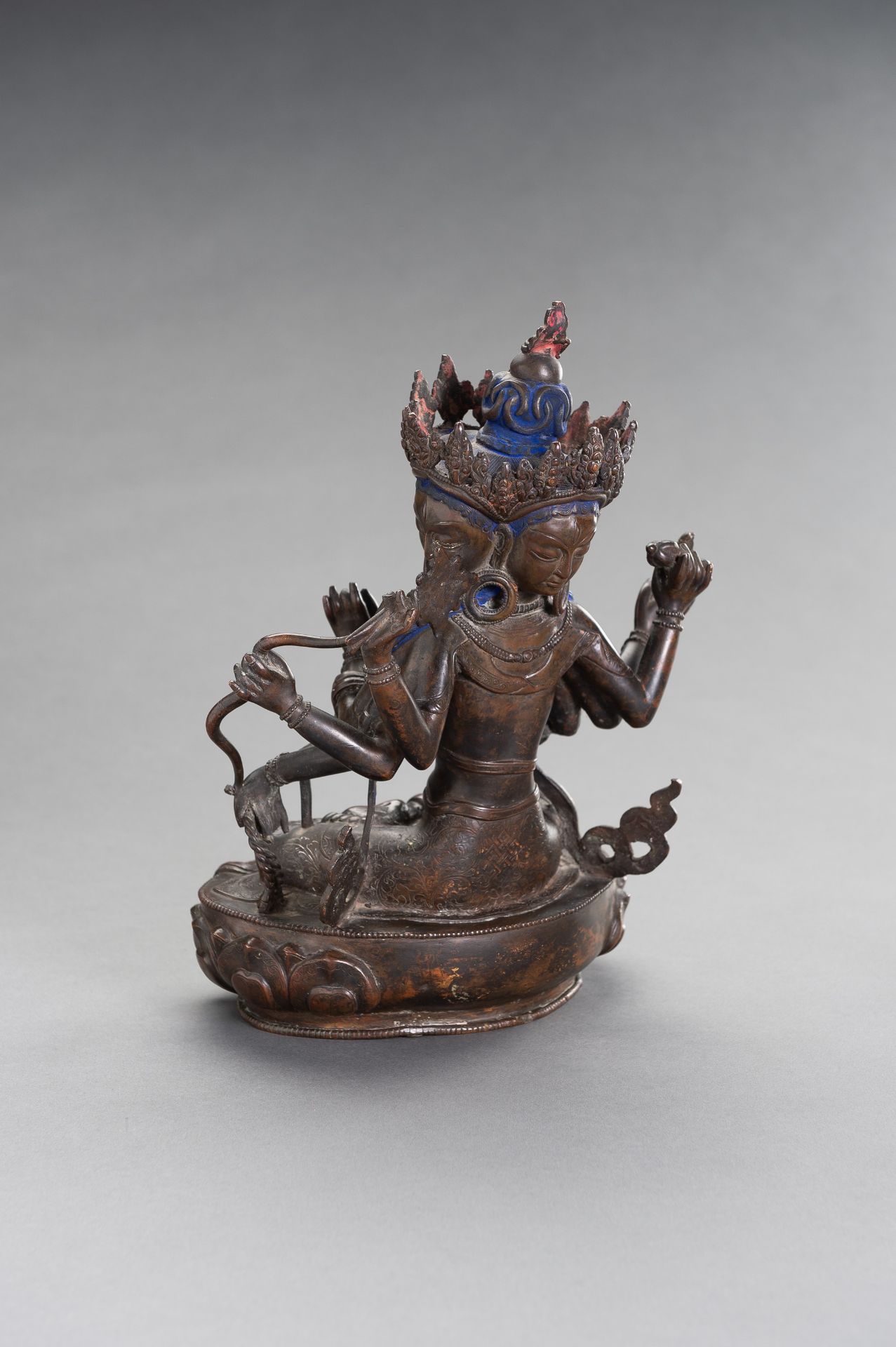 A COPPER ALLOY BRONZE FIGURE OF PRATISARA - Image 7 of 9