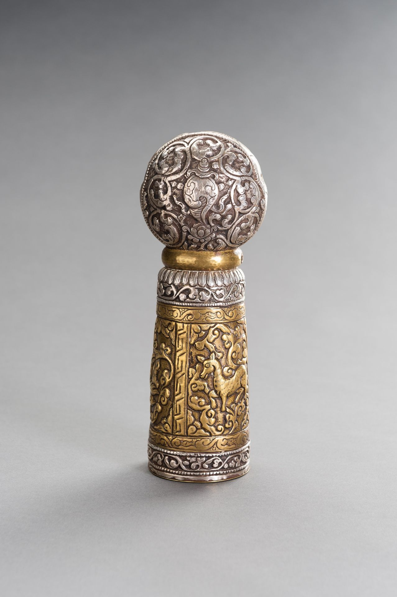 A VERY LARGE SILVER AND BRASS REPOUSSE SEAL - Image 4 of 10