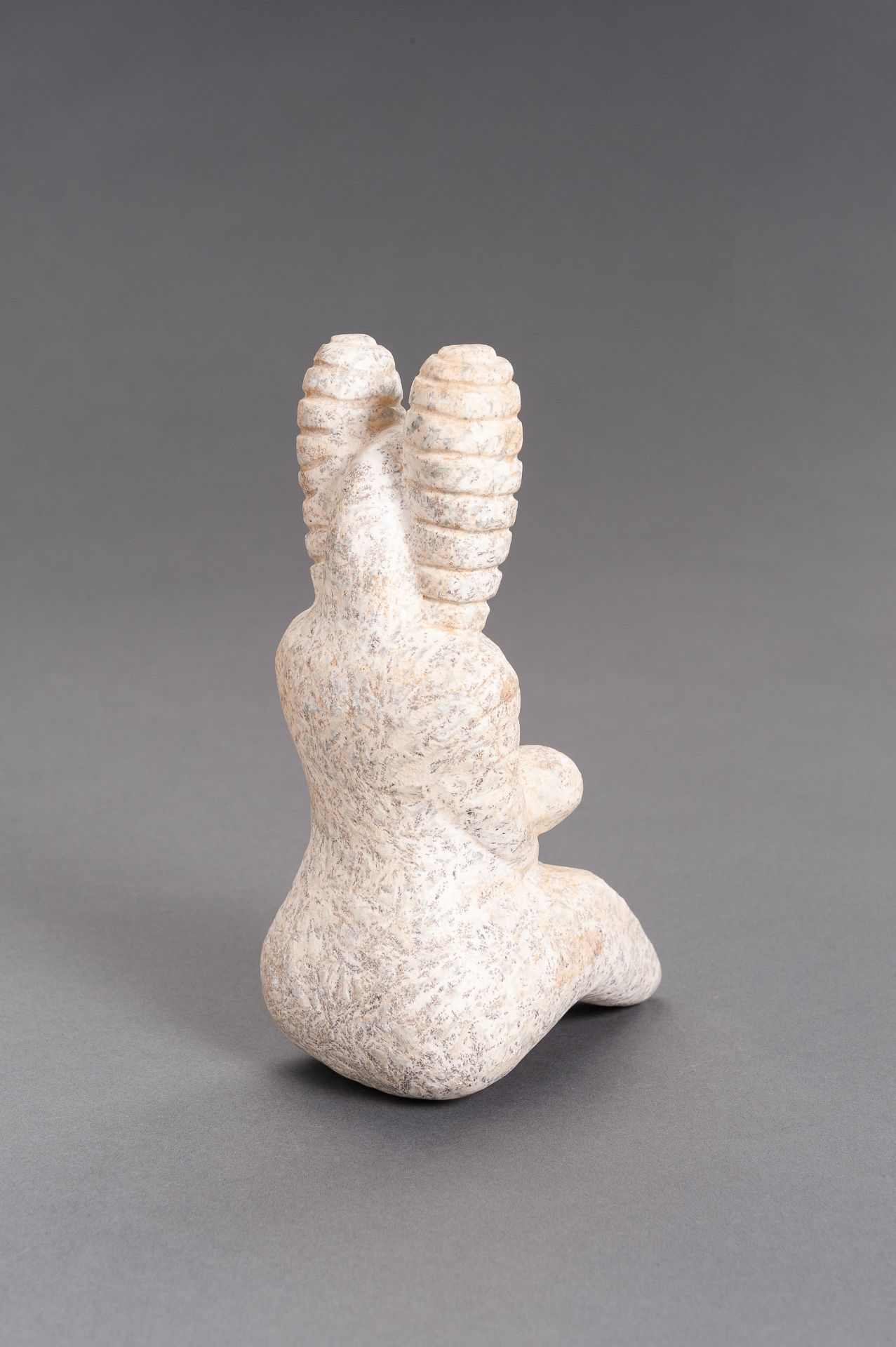 A STONE INDUS VALLEY STYLE FIGURE OF A FERTILITY GODDESS - Image 7 of 9