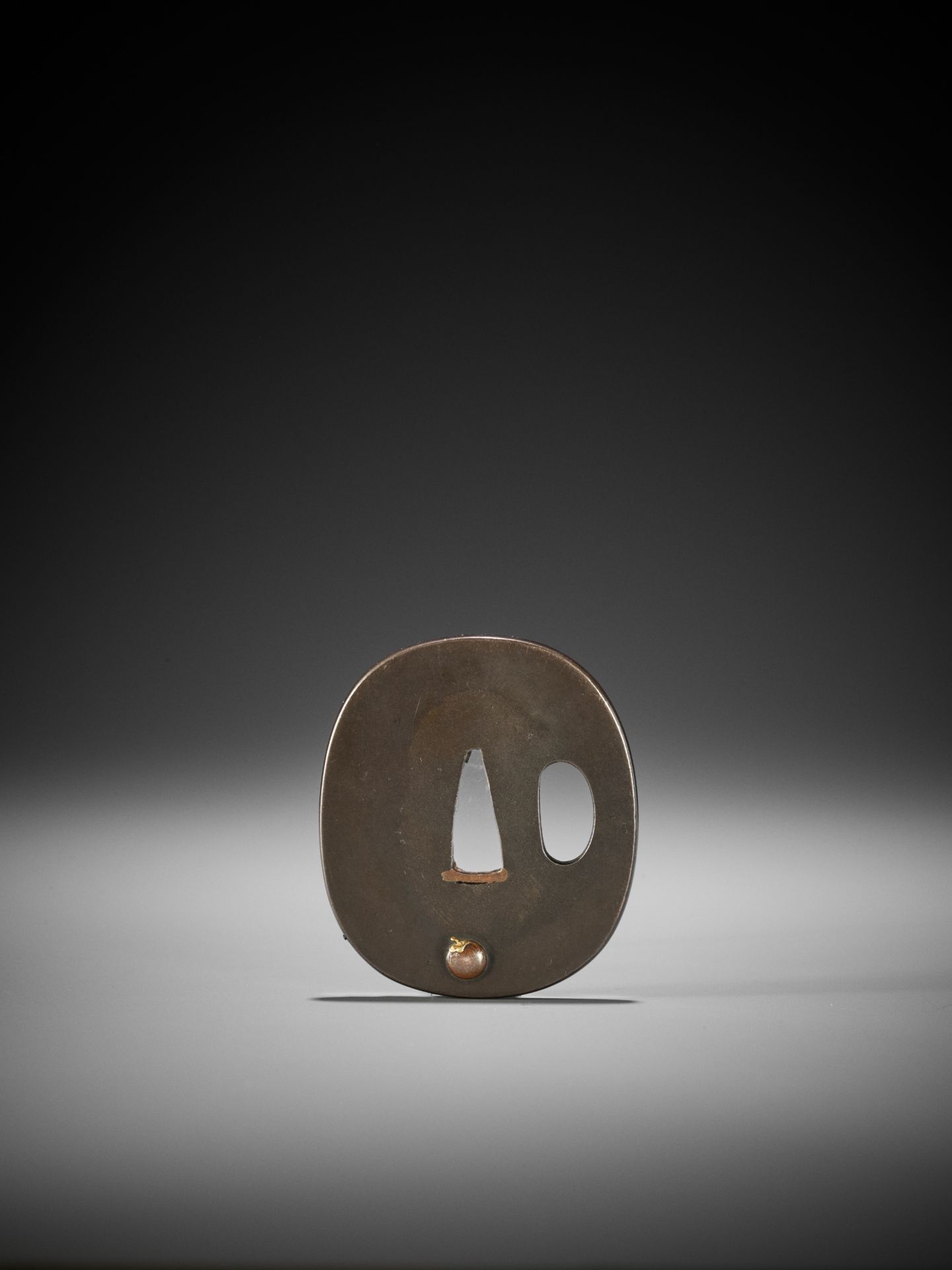 NOMURA YUKI: A SHIBUICHI TSUBA WITH BIRD AND PERSIMMONS - Image 3 of 4