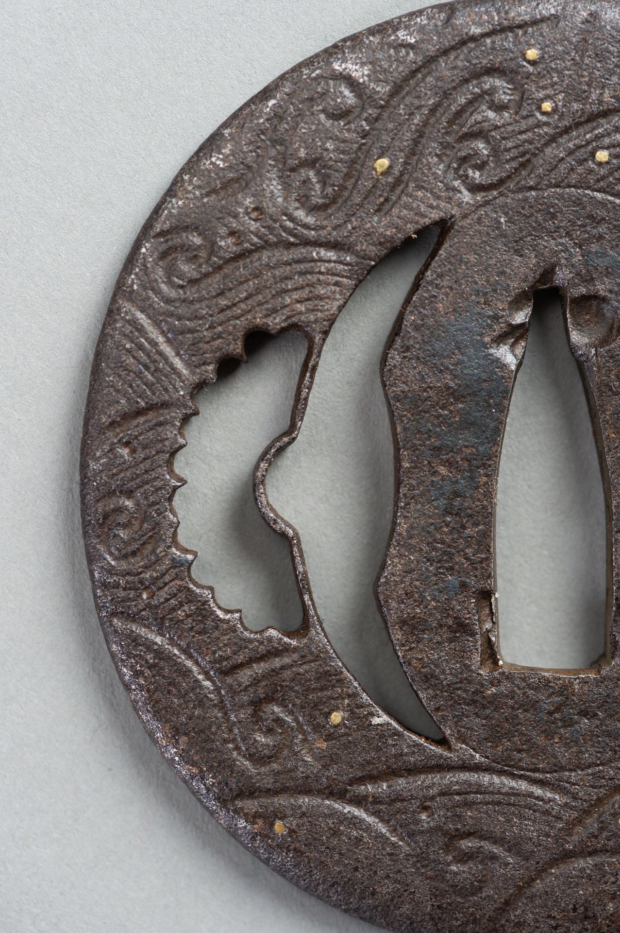 AN IRON SUKASHI-TSUBA WITH WAVES - Image 3 of 4