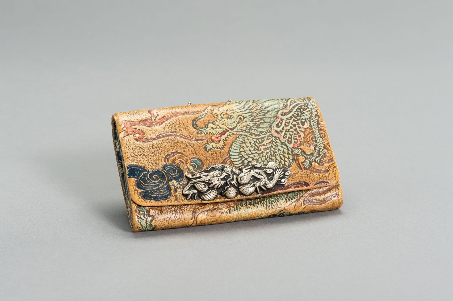 A LEATHER TABAKO-IRE SET WITH DRAGON DECOR - Image 5 of 11