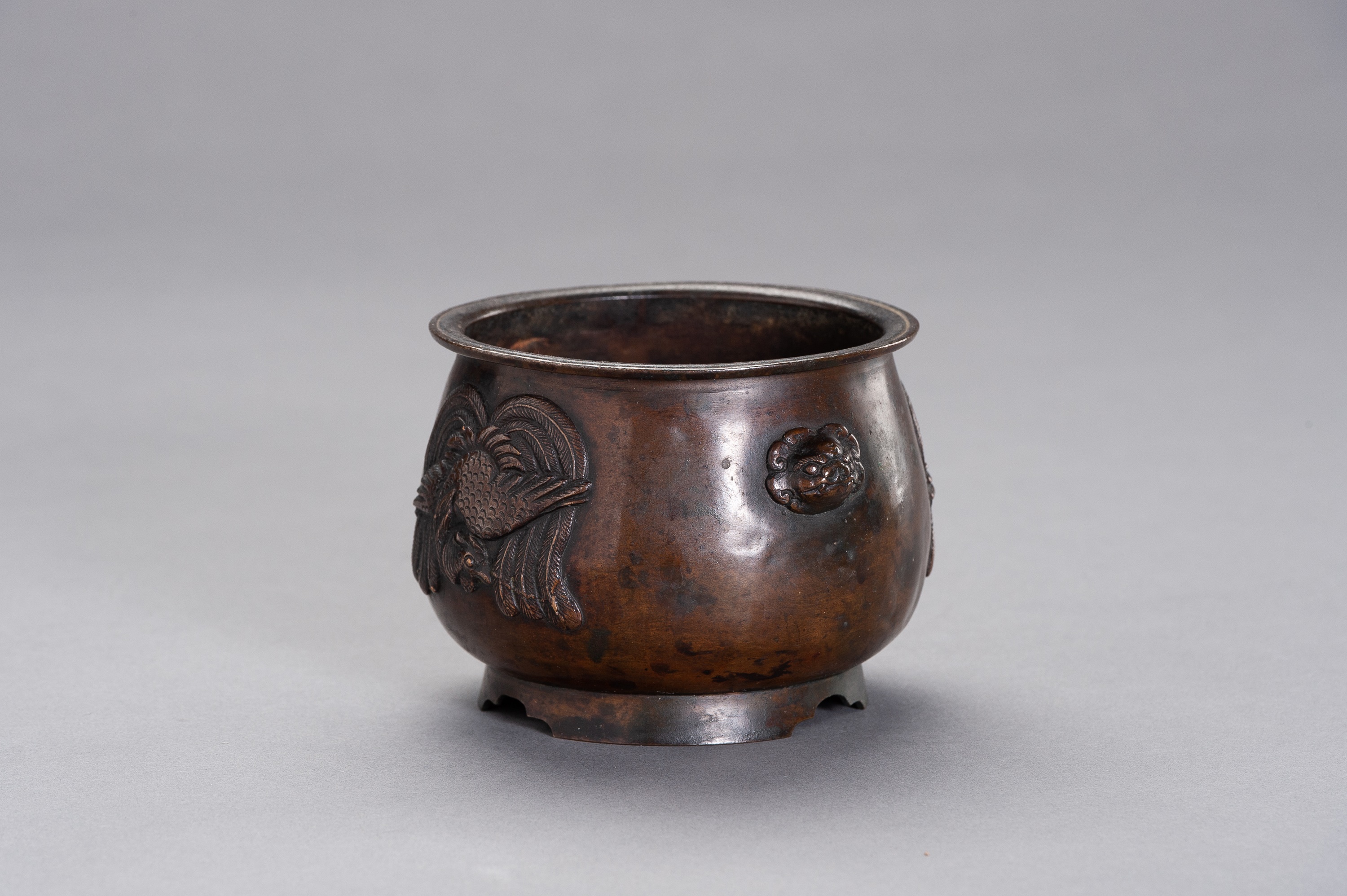 A BRONZE CENSER WITH HO-O BIRDS - Image 2 of 8