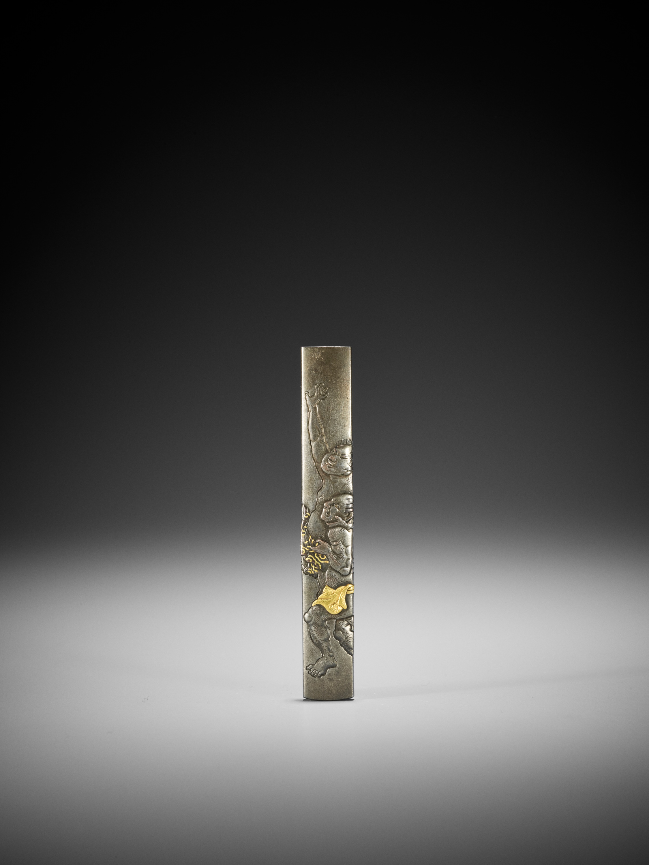 HAMANO NAOYUKI: A GOLD-INLAID SHIBUICHI KOZUKA WITH TWO SUMO WRESTLERS - Image 2 of 4