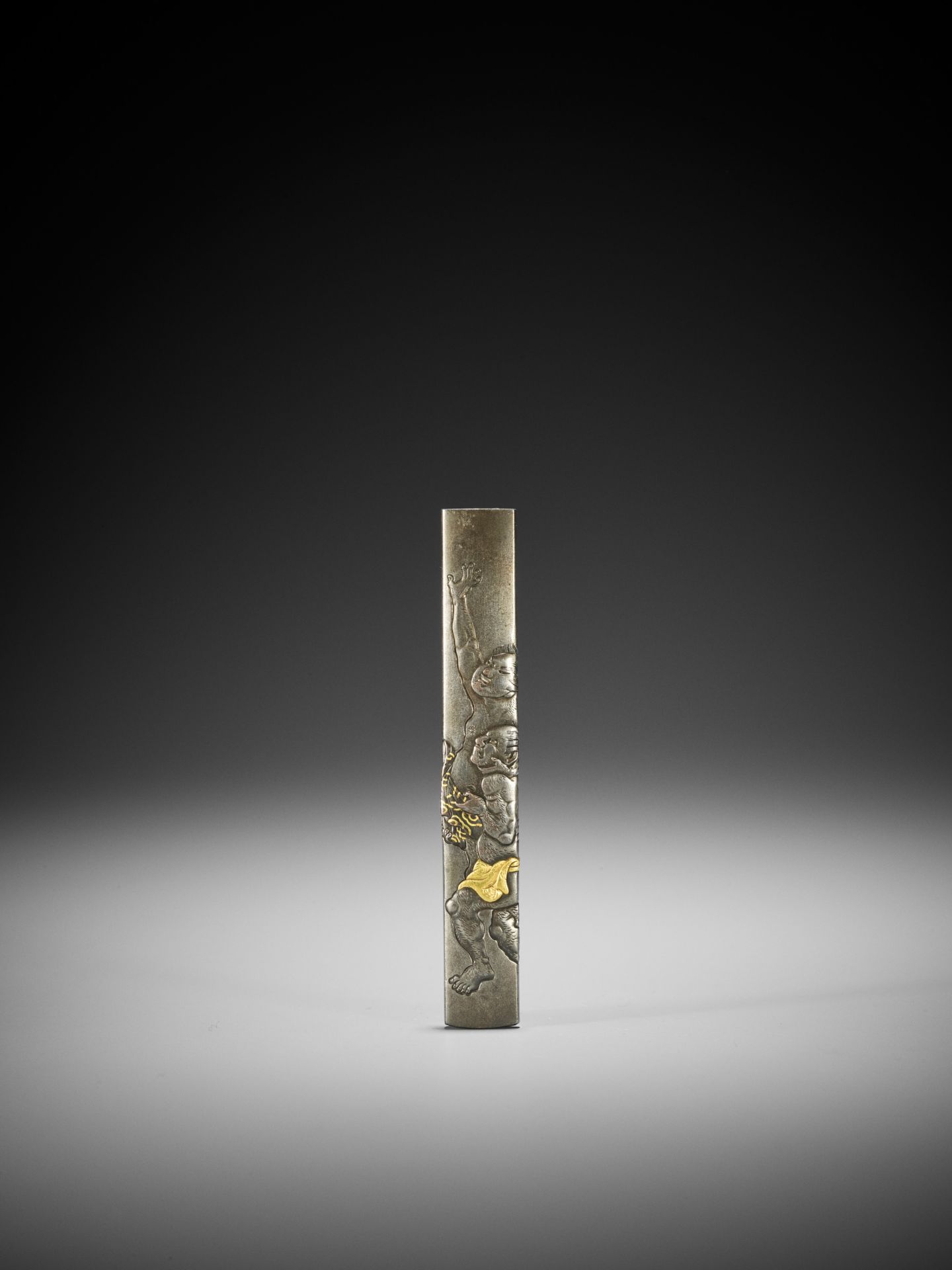 HAMANO NAOYUKI: A GOLD-INLAID SHIBUICHI KOZUKA WITH TWO SUMO WRESTLERS - Image 2 of 4