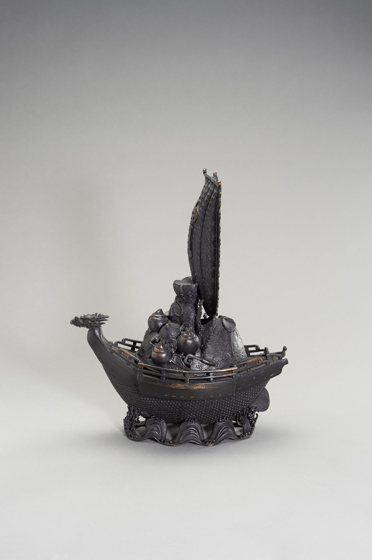 A LARGE BRONZE CENSER IN THE SHAPE OF A TREASURE SHIP - Image 2 of 13