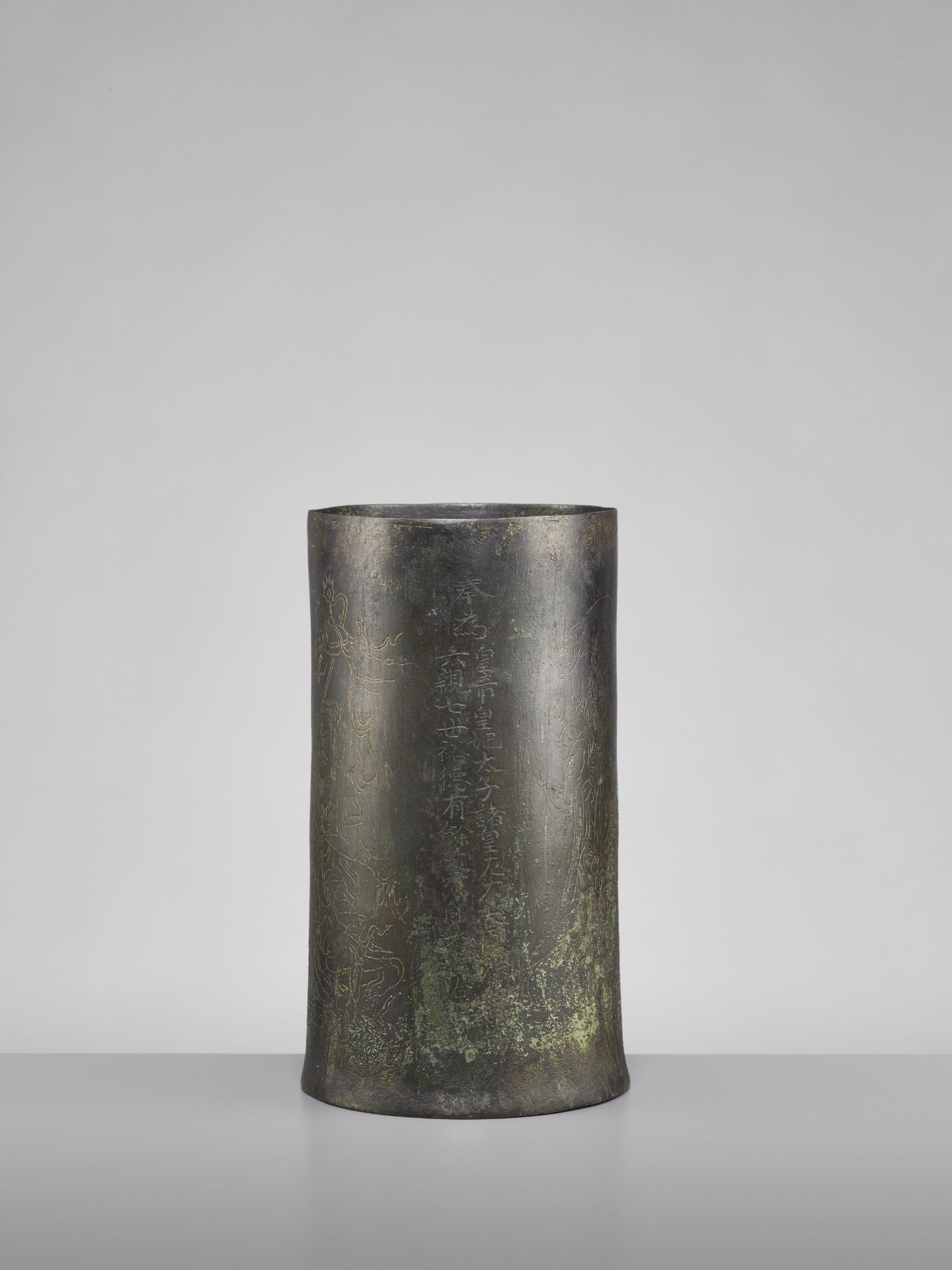 A VERY RARE AND EARLY BRONZE SUTRA CANISTER - Image 5 of 10