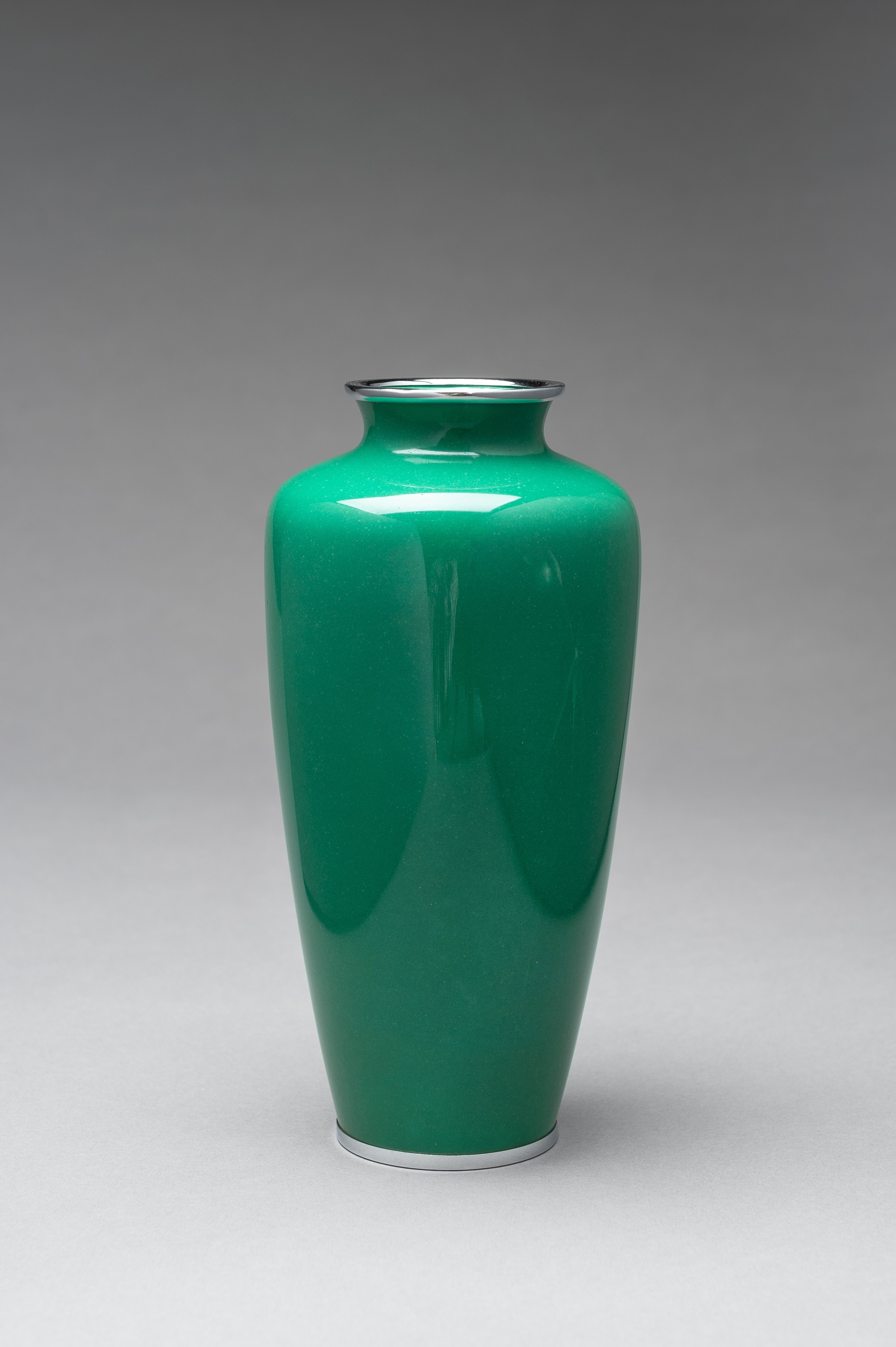 A LARGE ANDO STYLE CLOISONE ENAMEL VASE - Image 4 of 8