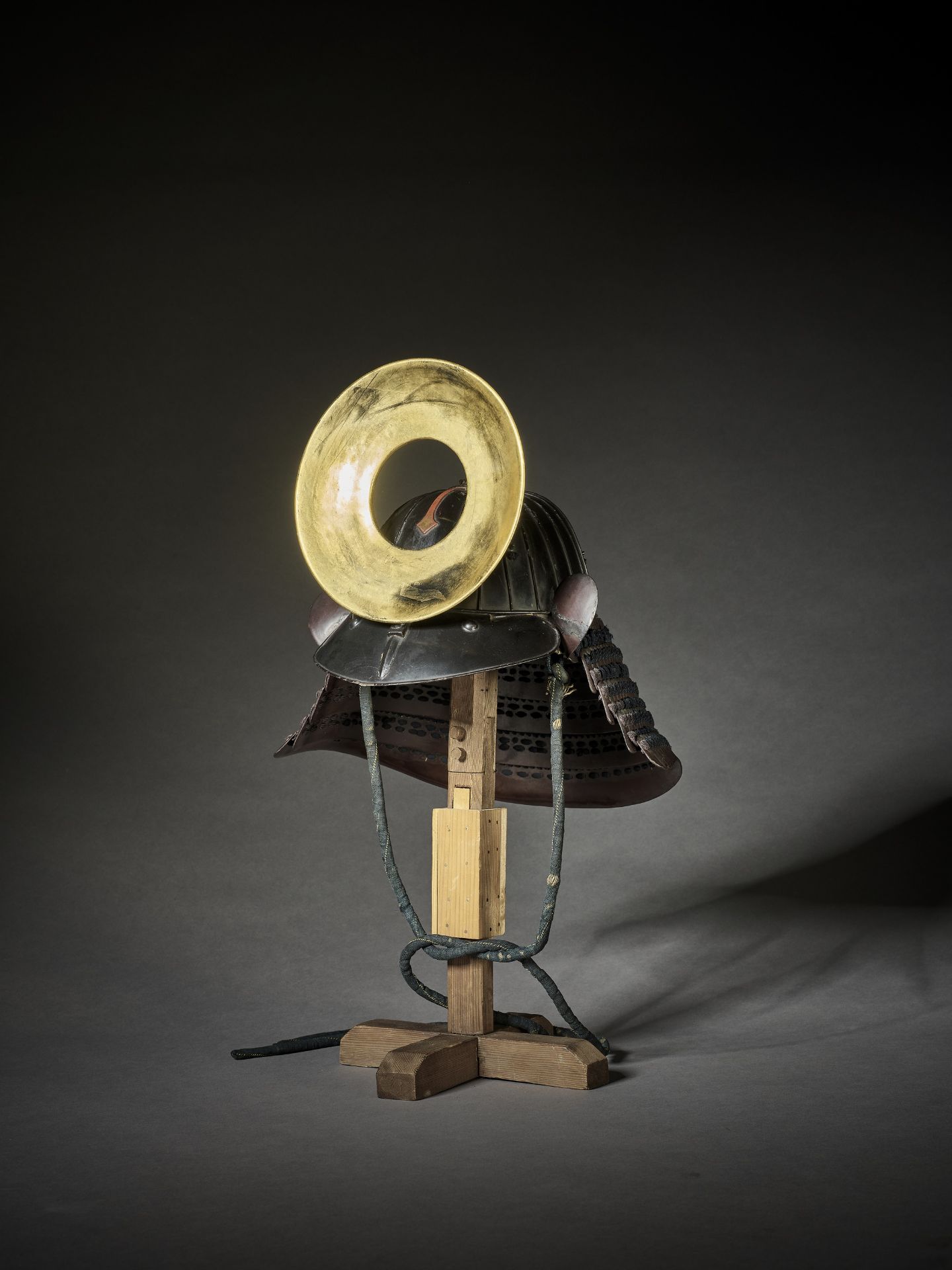 AN IRON KABUTO (HELMET) - Image 2 of 16