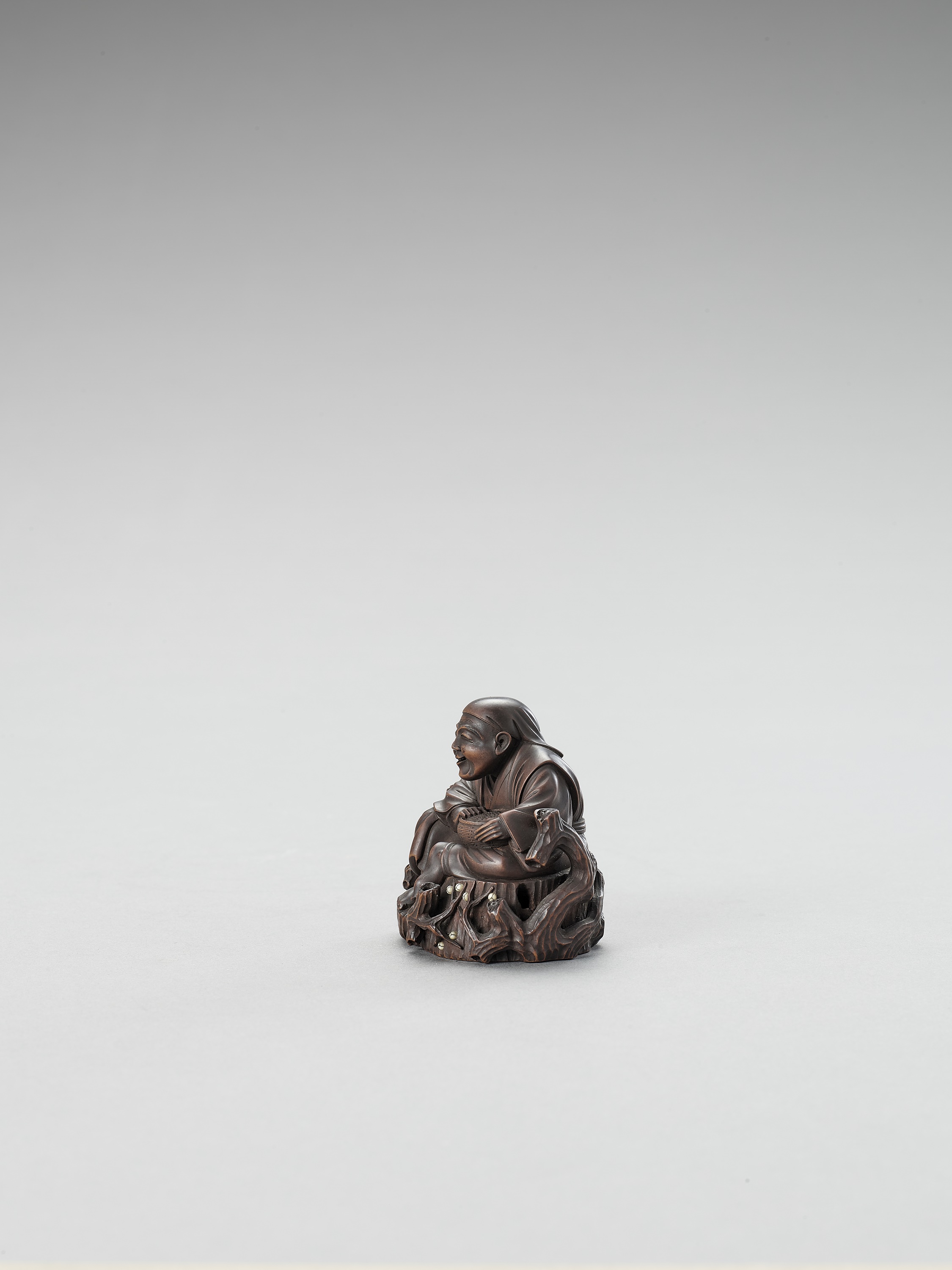 RYUKEI: AN OKIMONO NETSUKE OF HANASAKA JIJI - Image 3 of 3