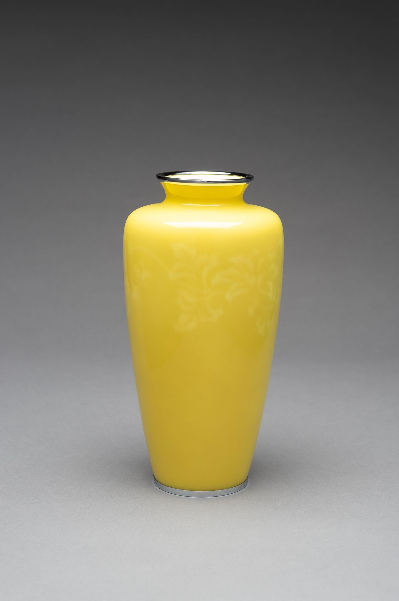 ANDO: A YELLOW CLOISONNE ENAMEL VASE - Image 3 of 9