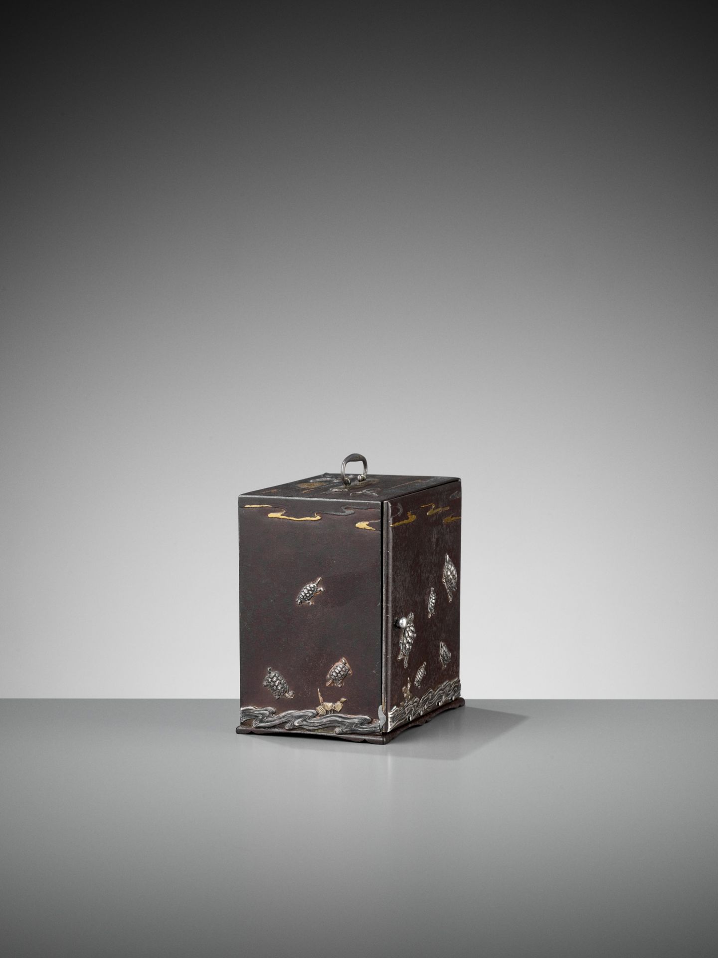 AN EXCEPTIONALLY RARE INLAID IRON MINIATURE KODANSU (CABINET) WITH TURTLES AND CRANES - Image 3 of 10