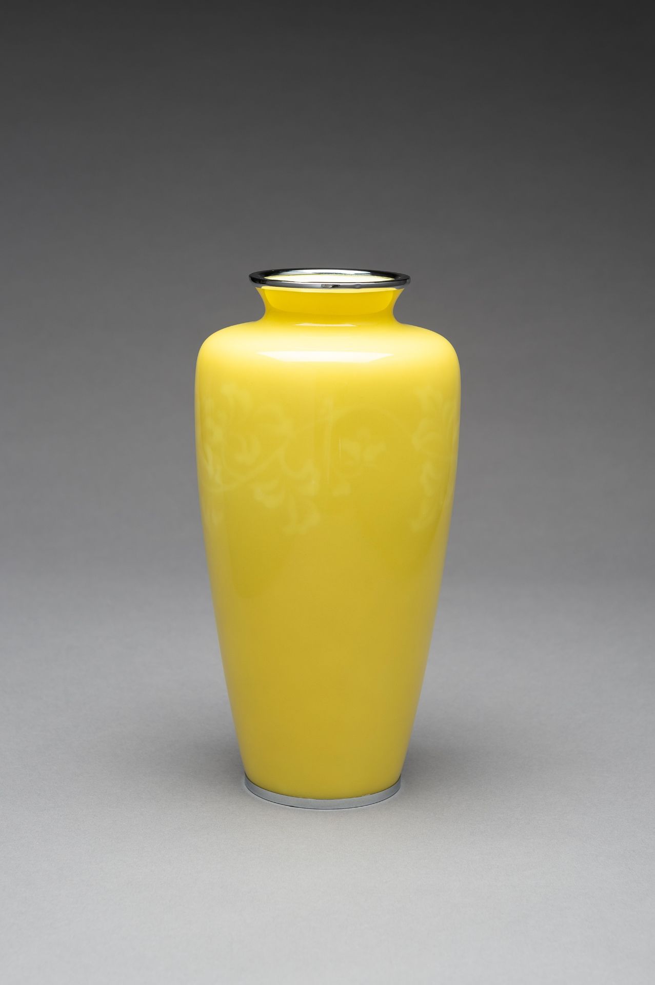 ANDO: A YELLOW CLOISONNE ENAMEL VASE - Image 5 of 9