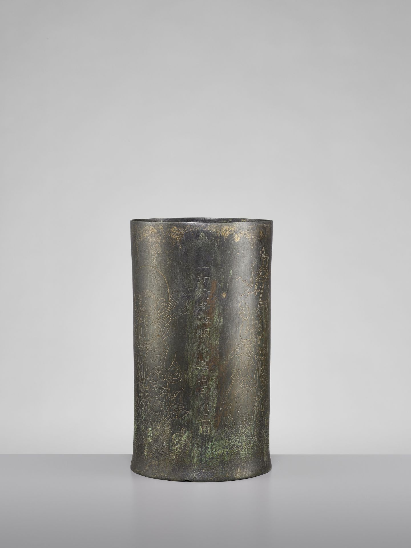 A VERY RARE AND EARLY BRONZE SUTRA CANISTER - Image 4 of 10