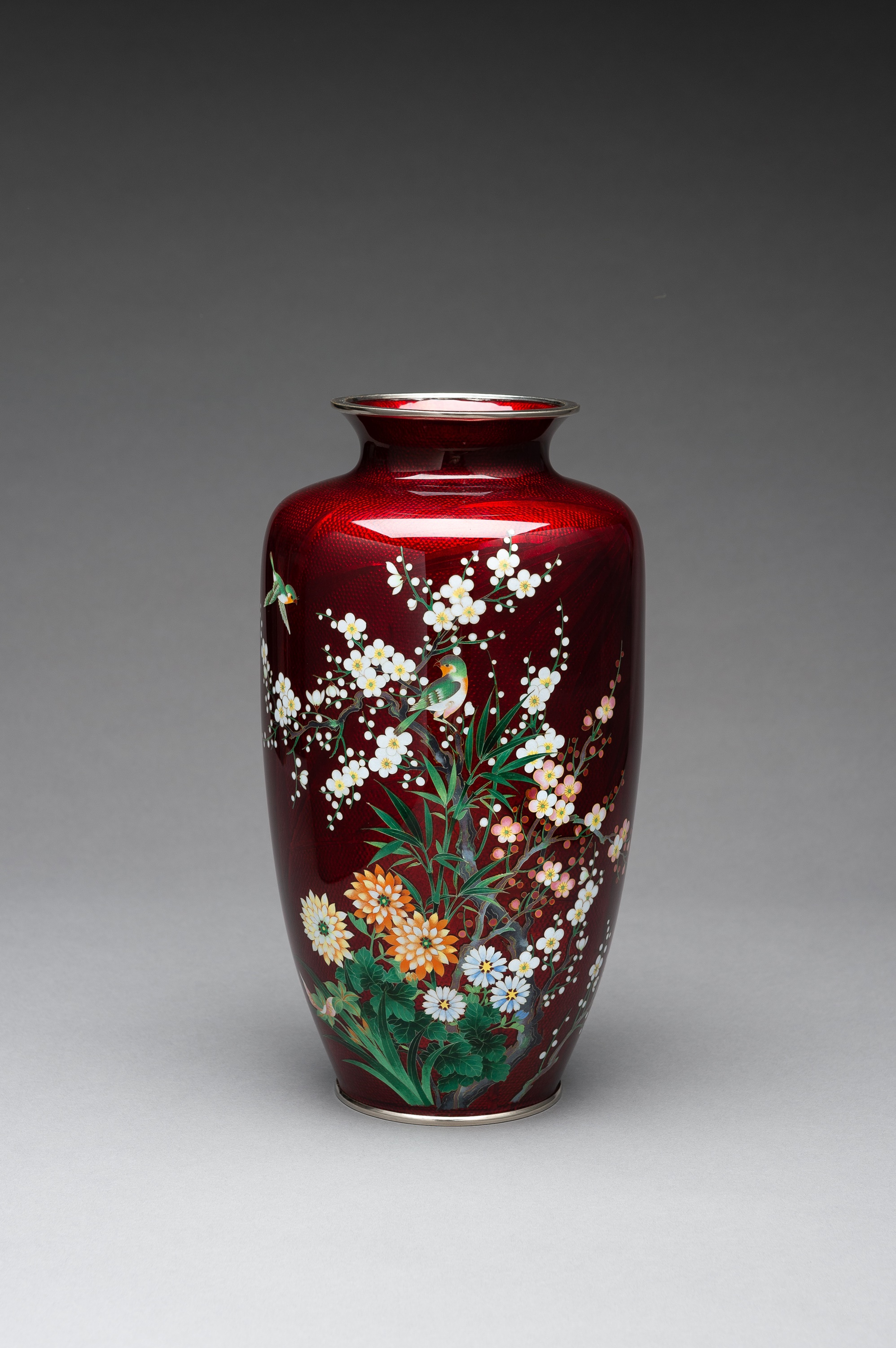 A LARGE ANDO STYLE GINBARI CLOISONNE VASE