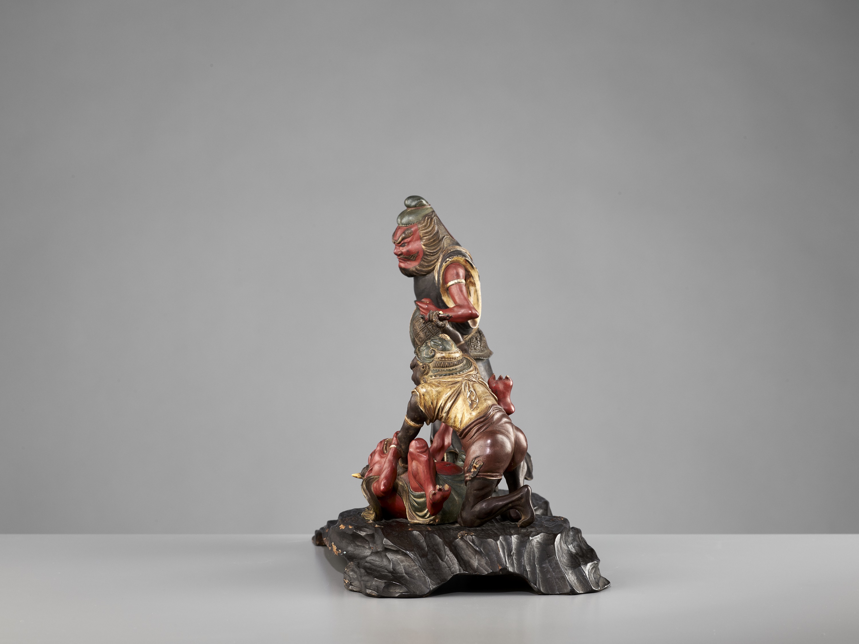 A RARE MUROMACHI TO EDO PERIOD POLYCHROME WOOD GROUP WITH SHOKI AND ONI - Image 9 of 17