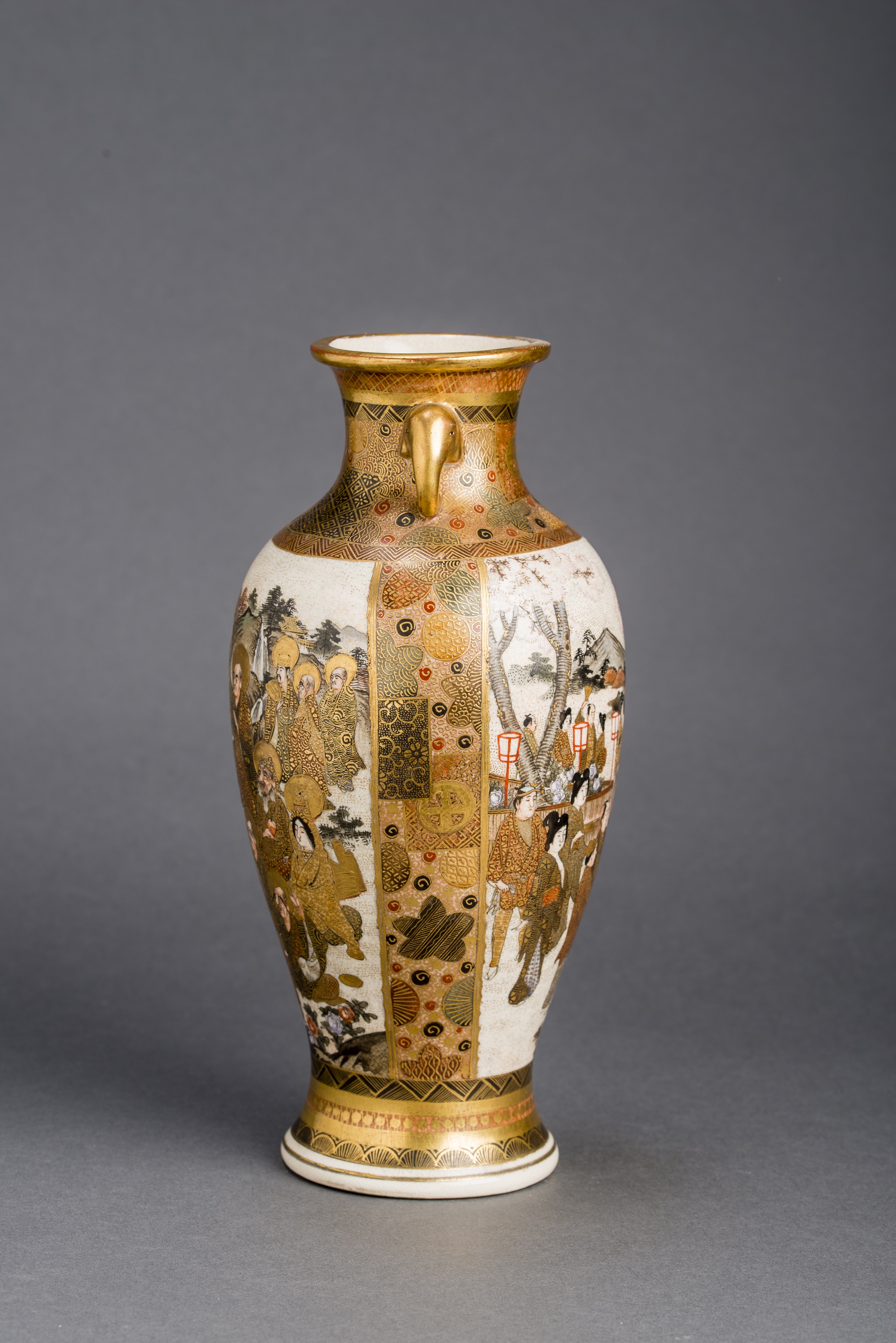 A JAPANESE MEIJI PERIOD GLAZED CERAMIC VASE WITH ROYALS AND SAINTS, SIGNED HODODA - Image 6 of 10