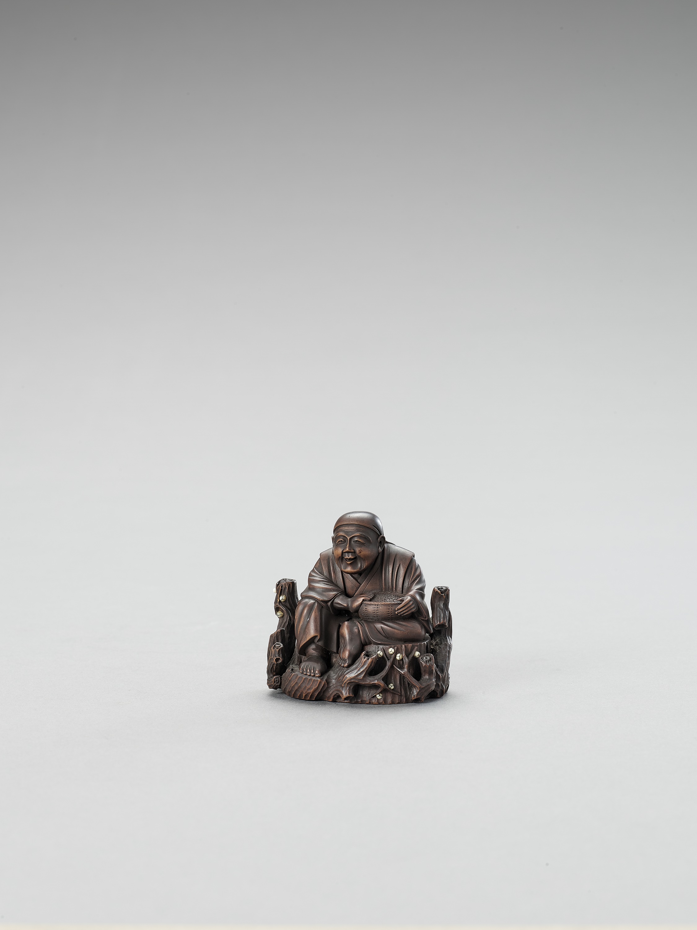 RYUKEI: AN OKIMONO NETSUKE OF HANASAKA JIJI - Image 2 of 3