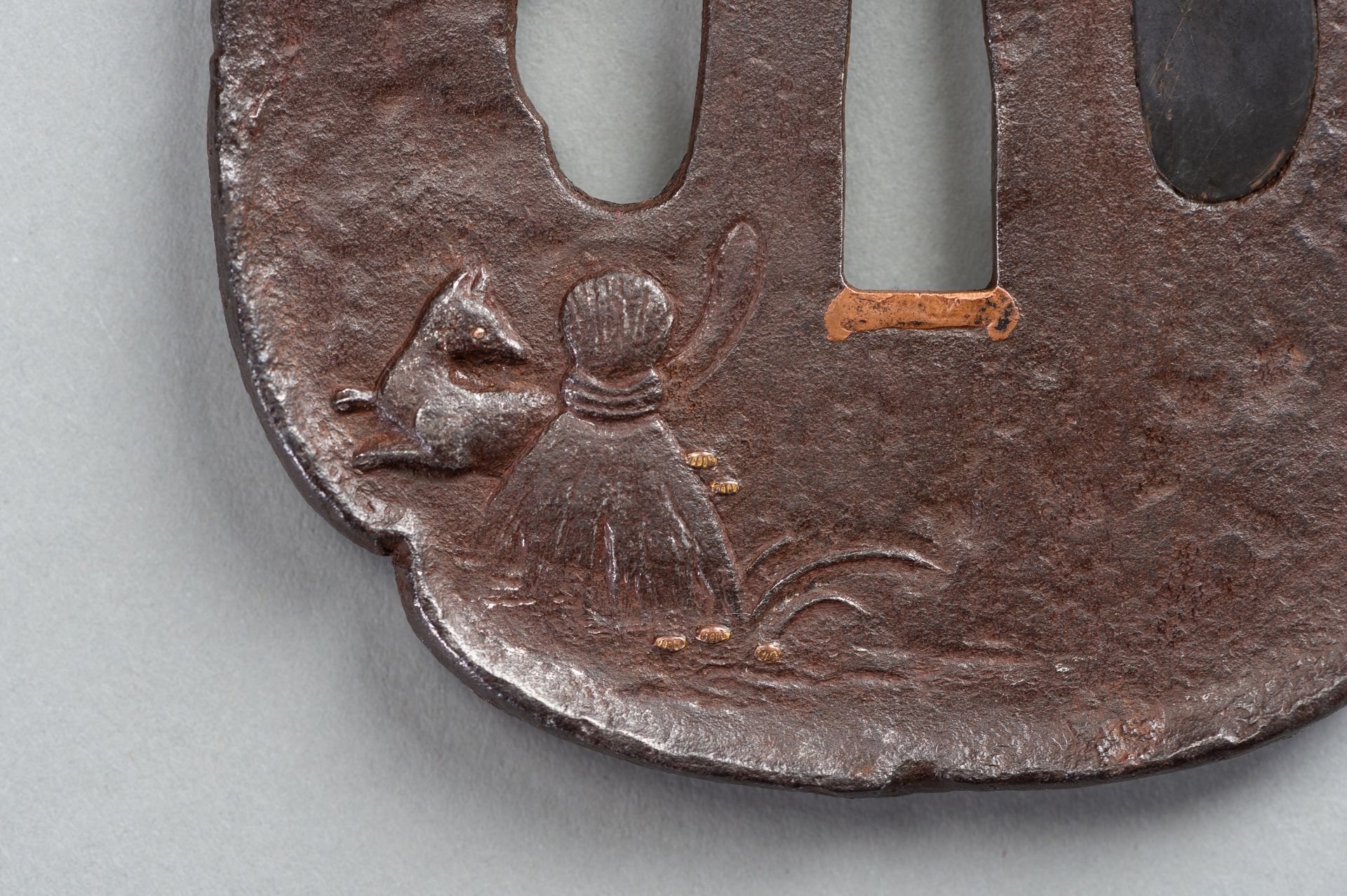 AN INLAID IRON TSUBA WITH A MAN TRYING TO CATCH A FOX - Image 4 of 4