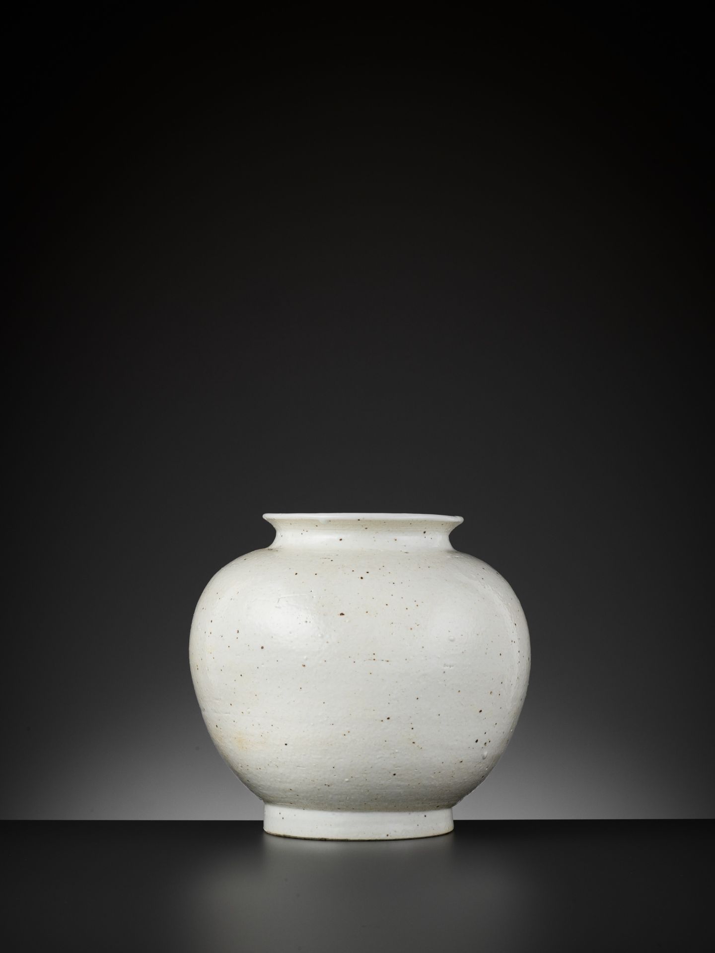 A WHITE-GLAZED PORCELAIN MOON JAR, DAL HANG-ARI, JOSEON DYNASTY - Image 2 of 8