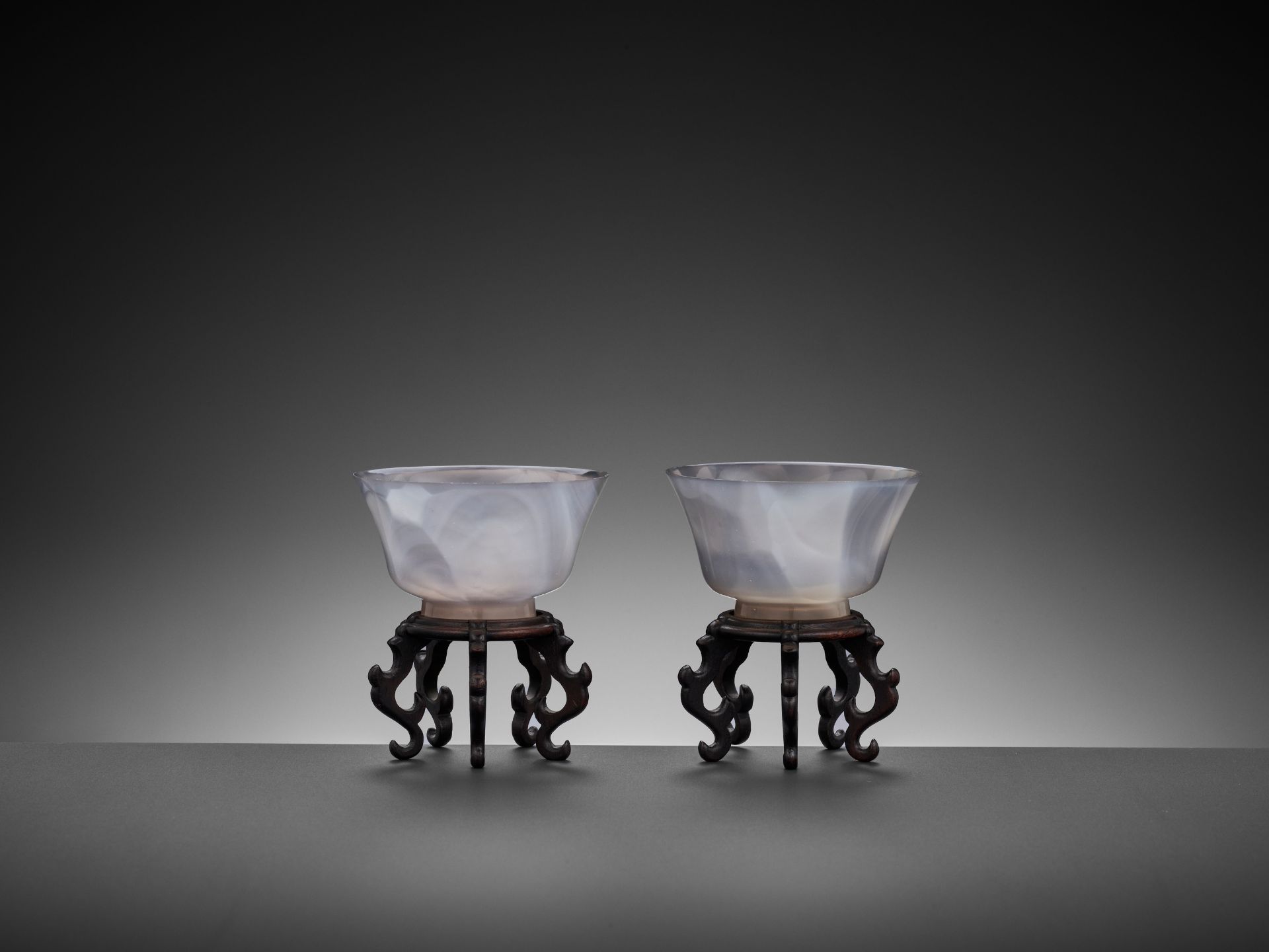 A PAIR OF AGATE CUPS, QING DYNASTY - Image 2 of 7