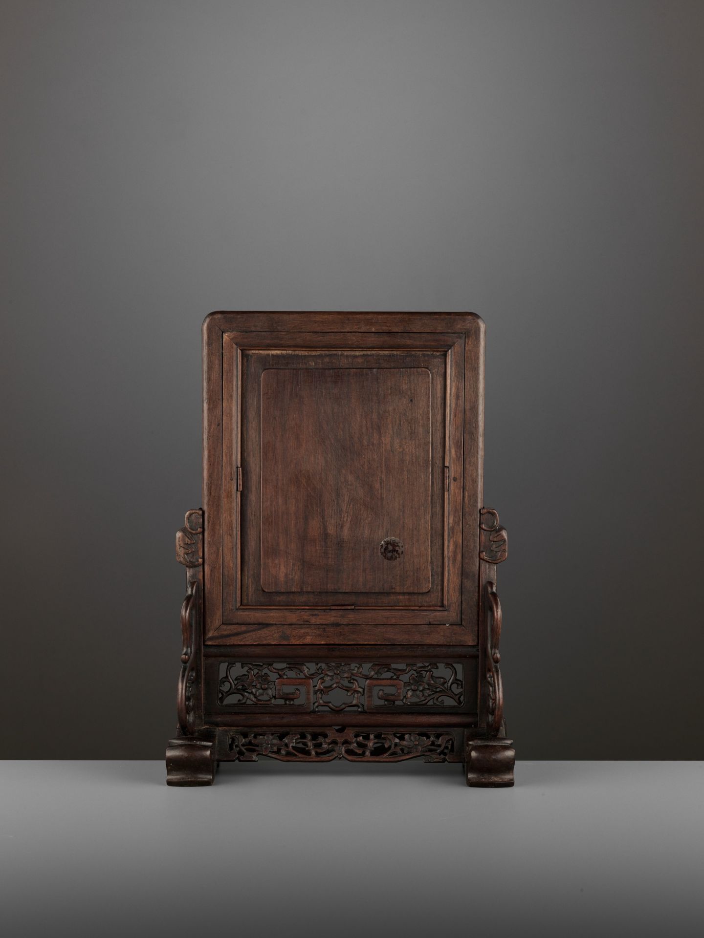 A DREAMSTONE-INSET HARDWOOD TABLE SCREEN, QING DYNASTY - Image 7 of 9