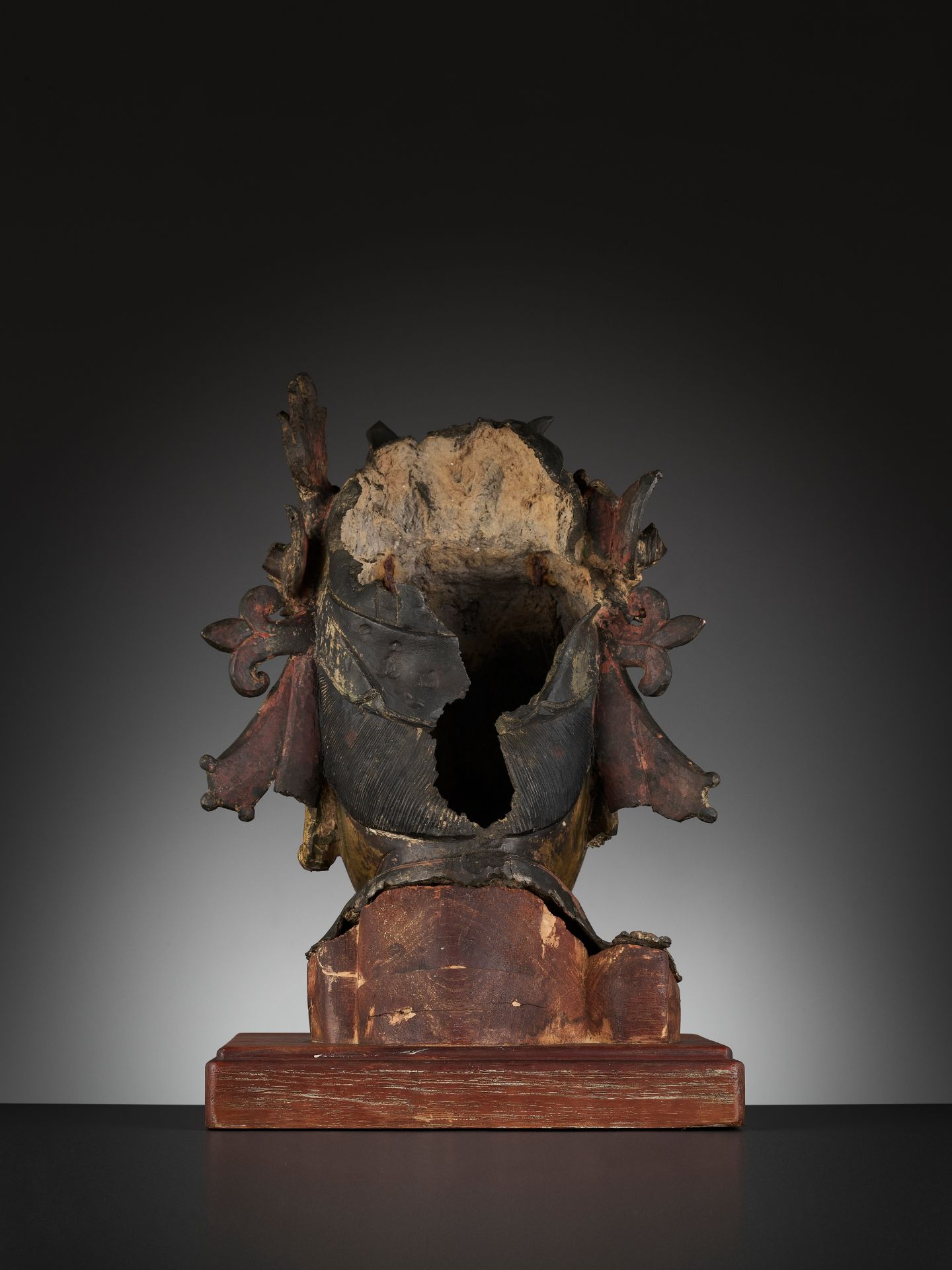 AN IMPORTANT GILT-BRONZE HEAD OF BIXIA YUANJUN, THE SOVEREIGN OF THE COLORED CLOUDS OF DAWN, MING - Image 14 of 18