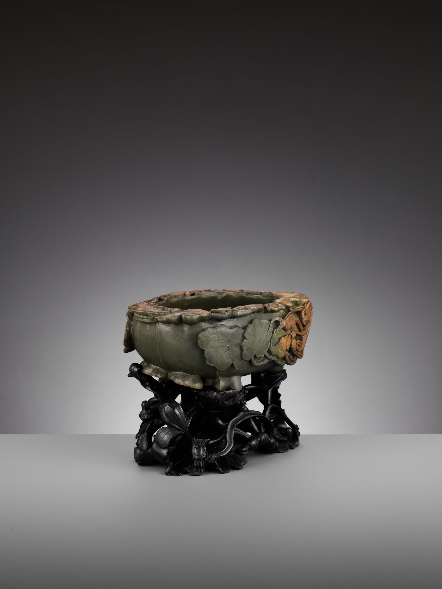 A LARGE DUAN STONE 'LOTUS POND' BASIN, QING DYNASTY - Image 7 of 14