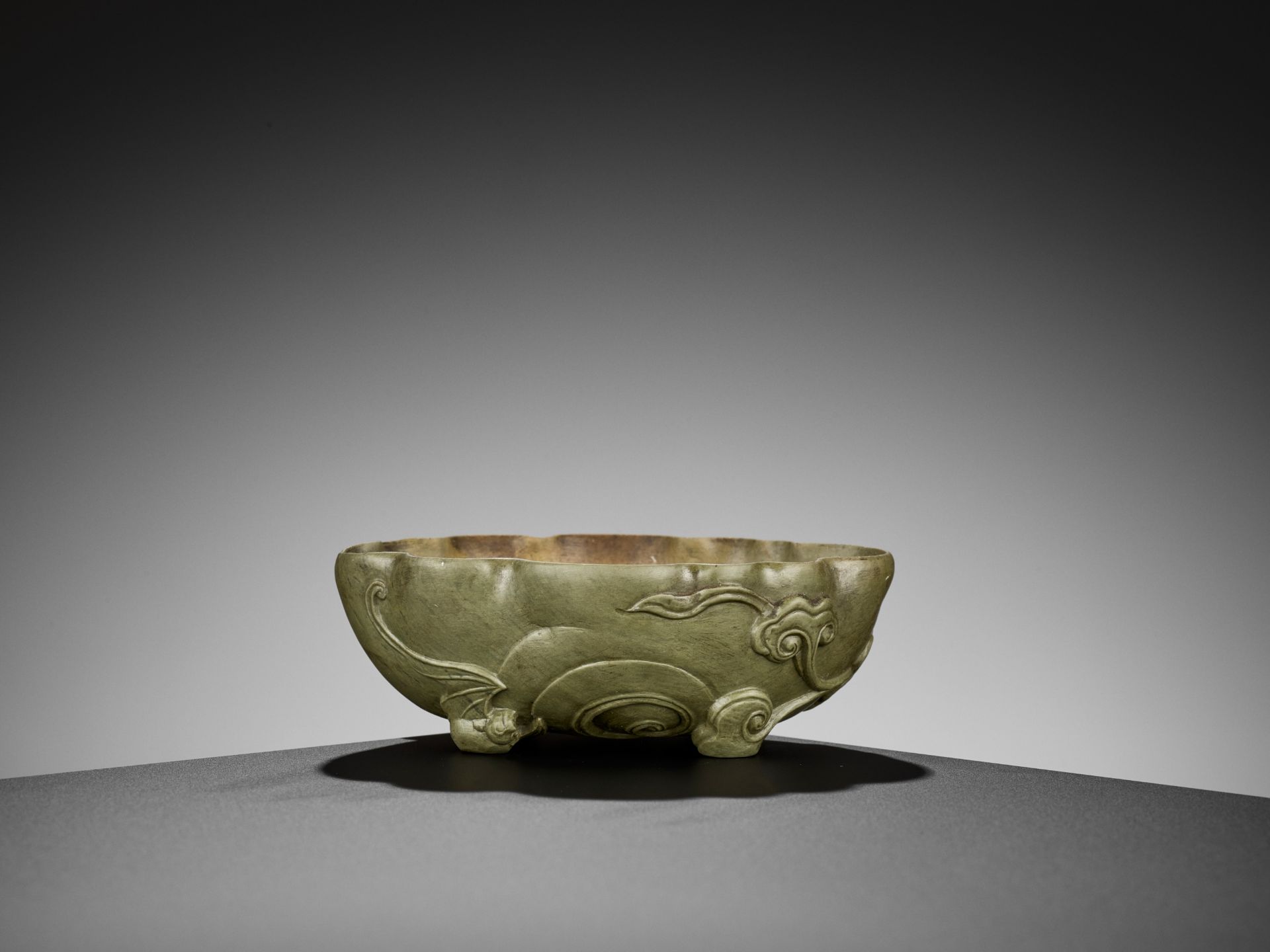 A DUAN STONE 'BAT AND LINGZHI' WASHER, QING DYNASTY - Image 3 of 10