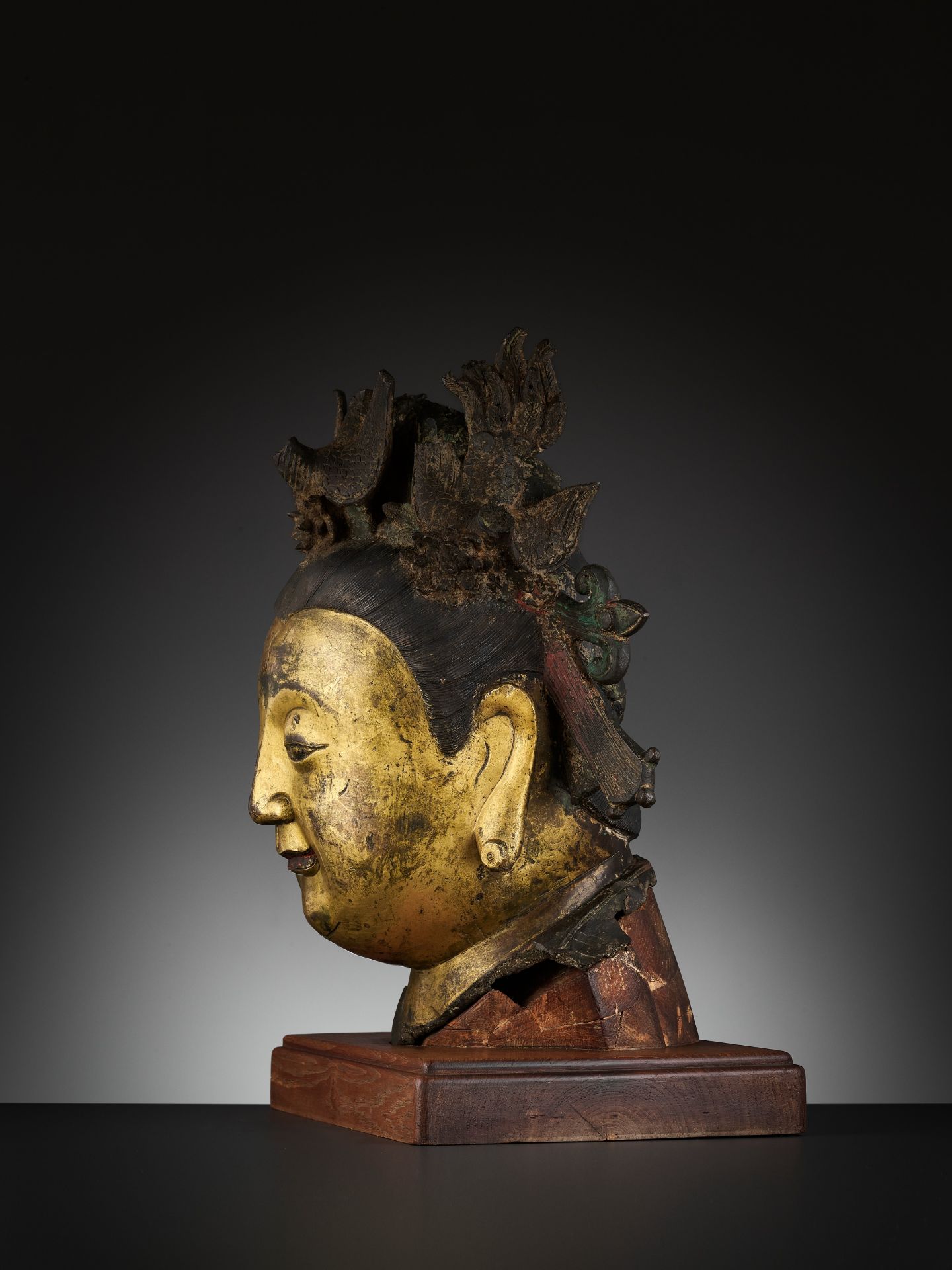 AN IMPORTANT GILT-BRONZE HEAD OF BIXIA YUANJUN, THE SOVEREIGN OF THE COLORED CLOUDS OF DAWN, MING - Image 13 of 18