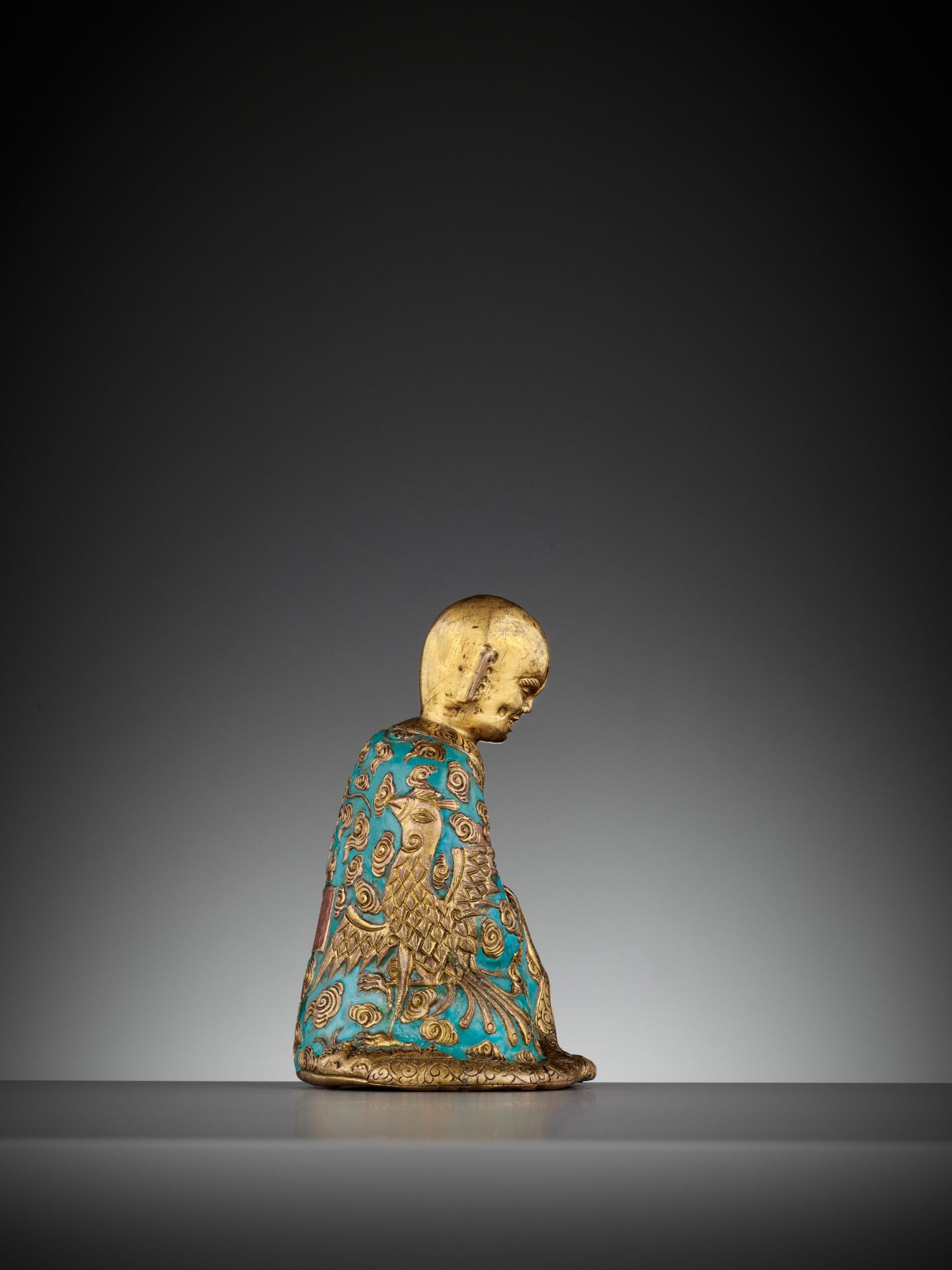 AN ENAMELED GILT-COPPER REPOUSSE LUOHAN, QIANLONG MARK AND PERIOD - Image 8 of 12