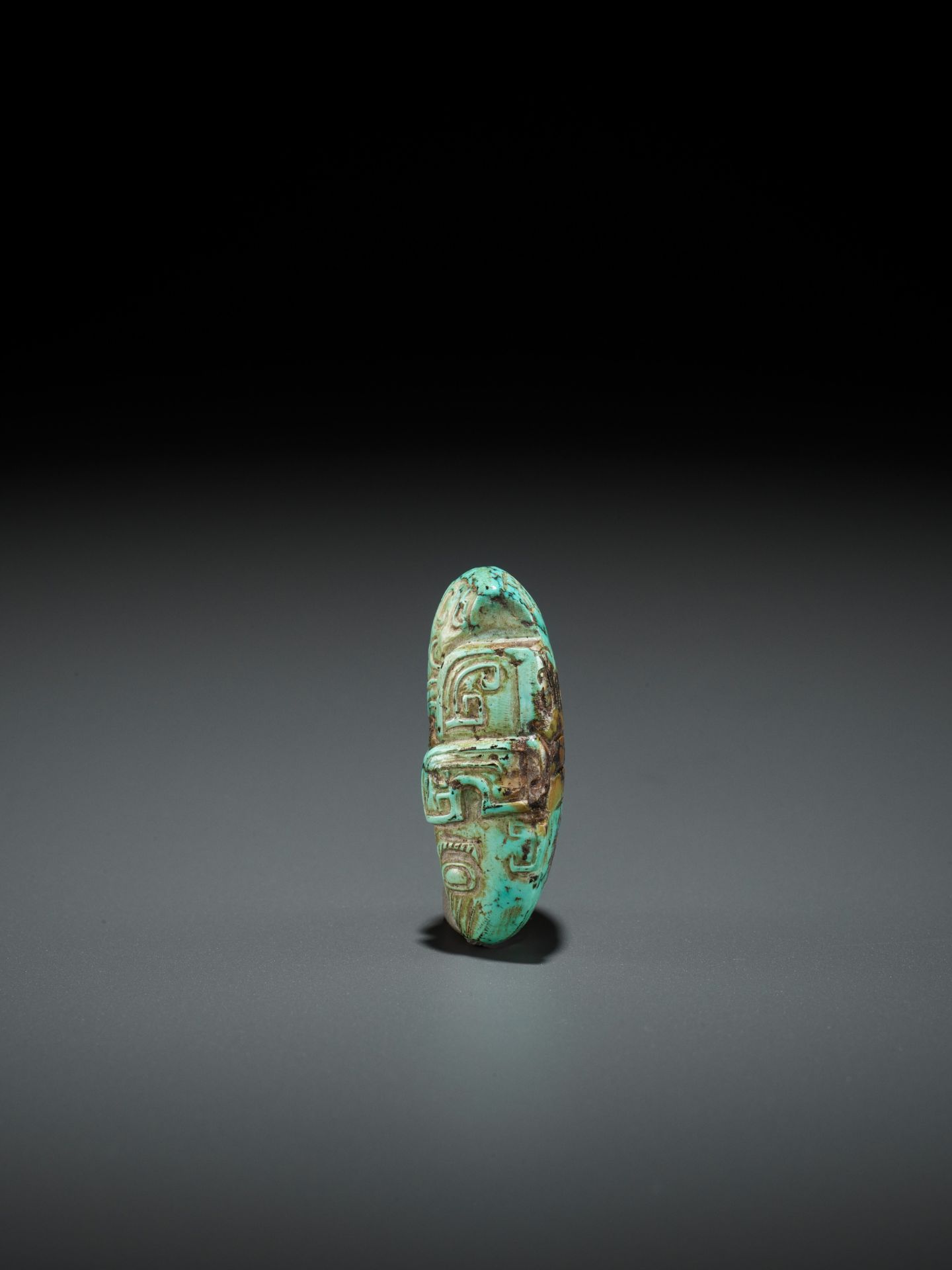 A TURQUOISE BEAD DEPICTING A CICADA, SHANG TO WESTERN ZHOU DYNASTY - Image 2 of 11
