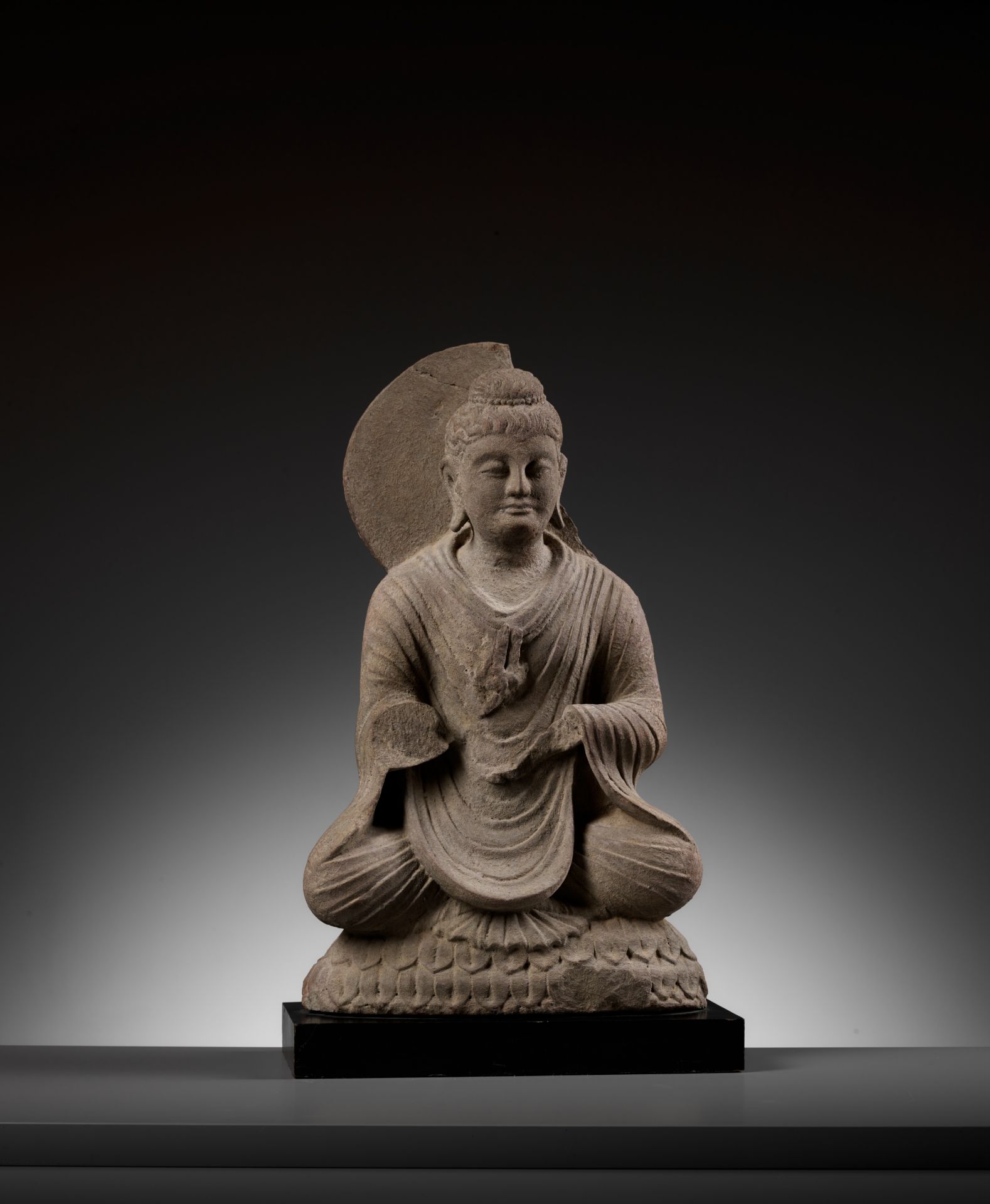 A GRAY SCHIST FIGURE OF BUDDHA AS A TEACHER, GANDHARA - Image 9 of 11