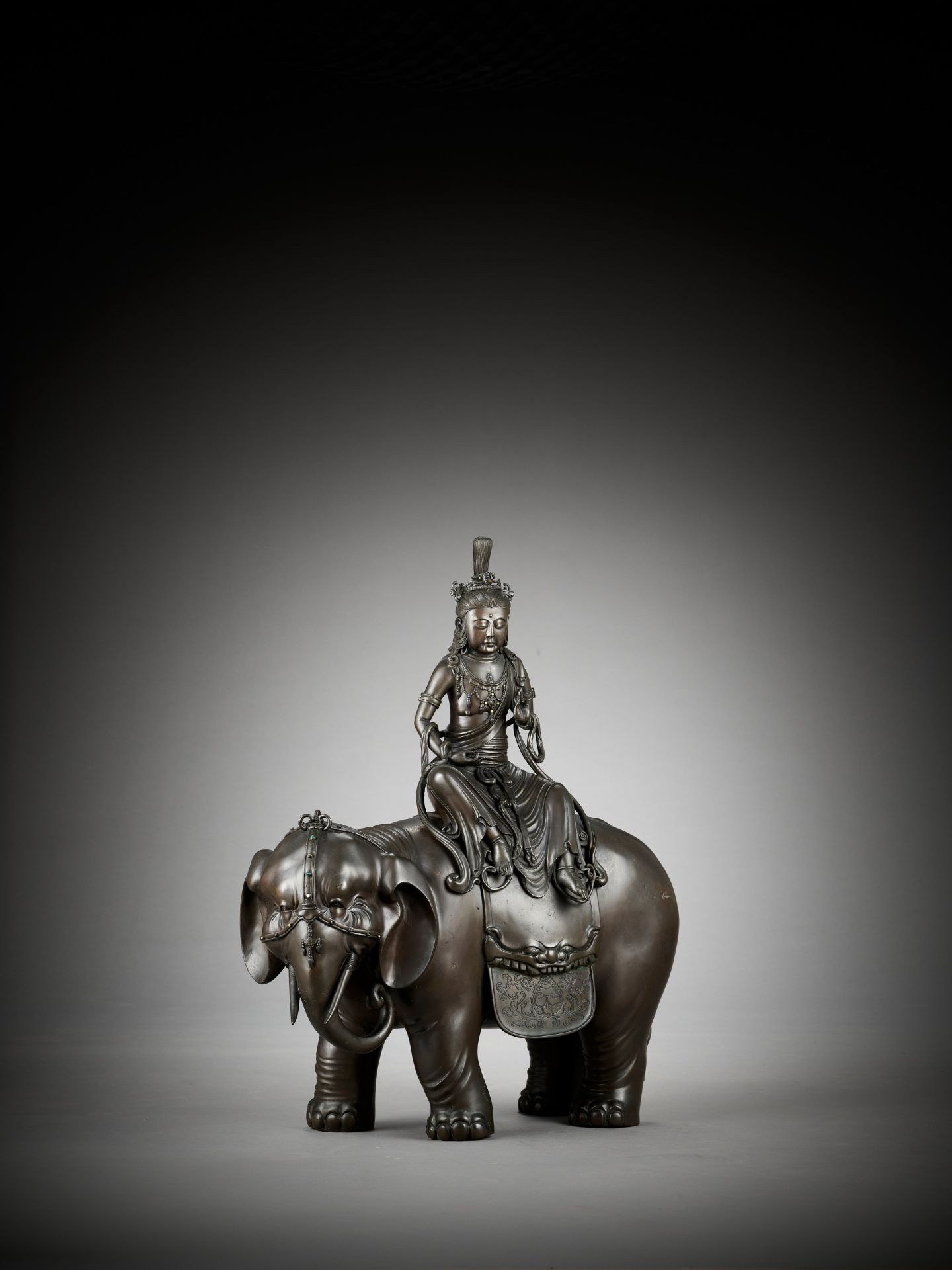 A UNIQUE MONUMENTAL BRONZE OF SAMANTABHADRA ON HIS ELEPHANT, SOLD AT THE 1901 GLASGOW EXHIBITION - Image 9 of 19