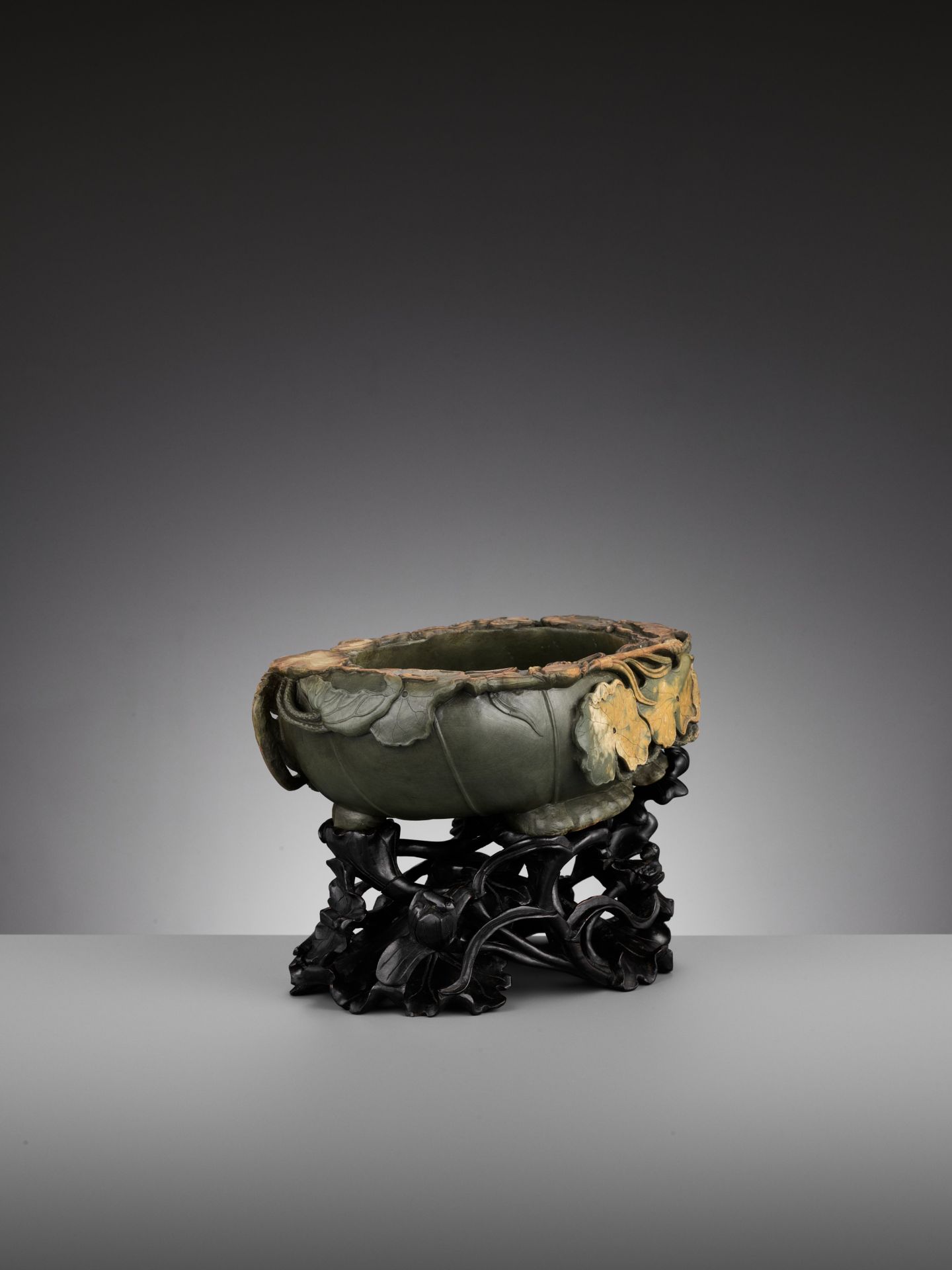 A LARGE DUAN STONE 'LOTUS POND' BASIN, QING DYNASTY - Image 3 of 14
