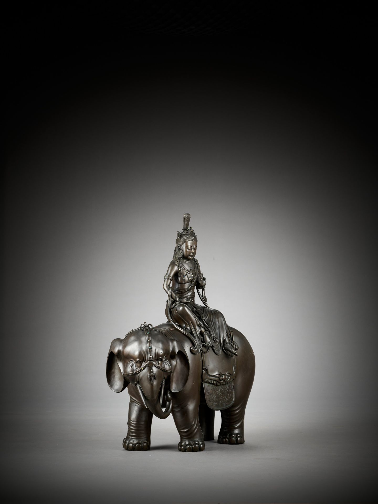 A UNIQUE MONUMENTAL BRONZE OF SAMANTABHADRA ON HIS ELEPHANT, SOLD AT THE 1901 GLASGOW EXHIBITION - Image 10 of 19