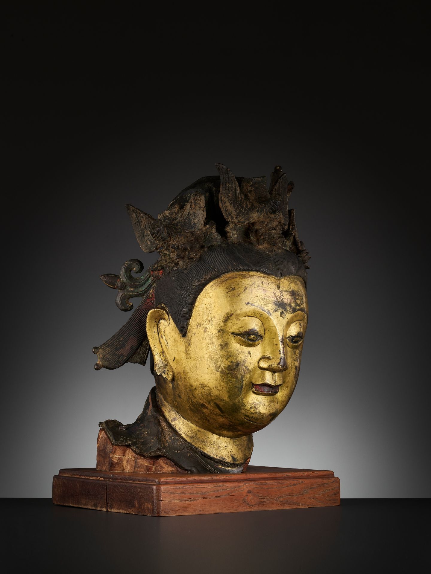 AN IMPORTANT GILT-BRONZE HEAD OF BIXIA YUANJUN, THE SOVEREIGN OF THE COLORED CLOUDS OF DAWN, MING - Image 16 of 18