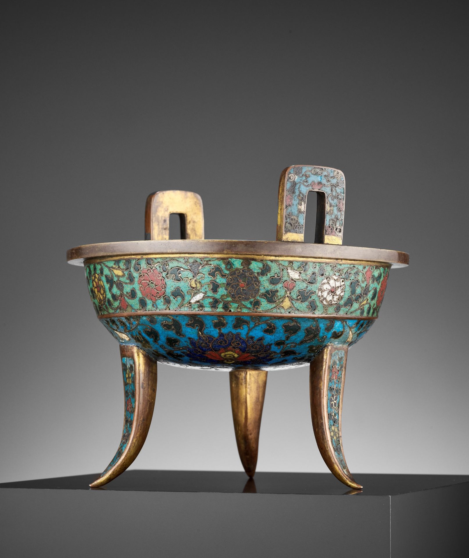 A RARE CLOISONNE ENAMEL 'DING CAULDRON' TRIPOD CENSER, MING DYNASTY