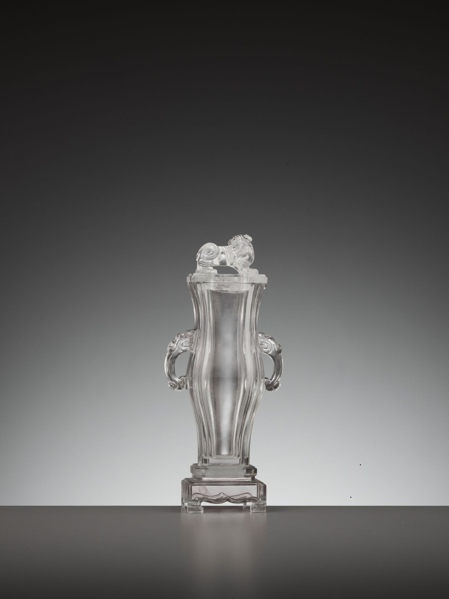 A RARE ROCK CRYSTAL PARFUMIÈRE WITH A 'BUDDHIST LION' FINIAL, QIANLONG PERIOD - Image 7 of 15
