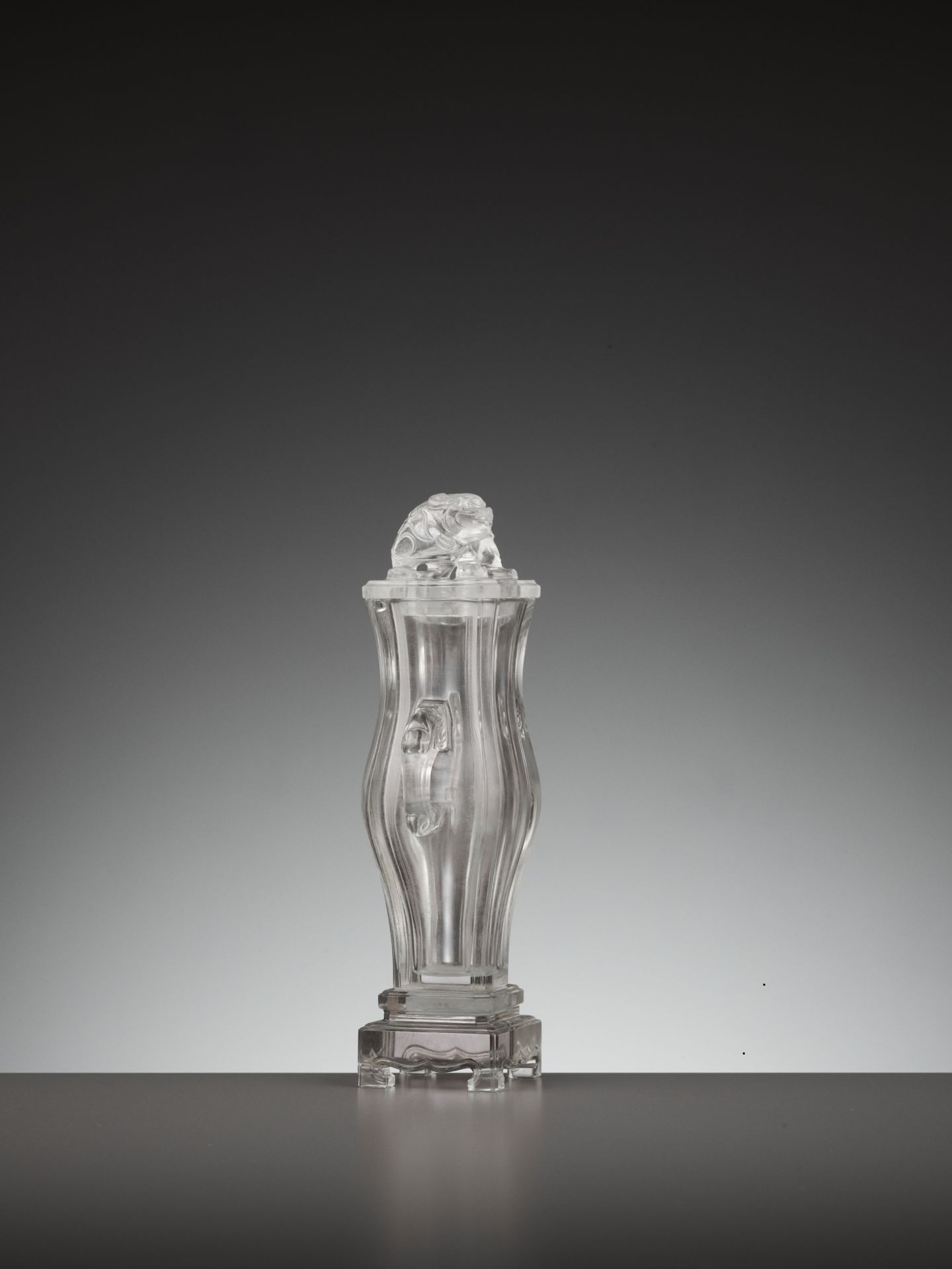 A RARE ROCK CRYSTAL PARFUMIÈRE WITH A 'BUDDHIST LION' FINIAL, QIANLONG PERIOD - Image 8 of 15