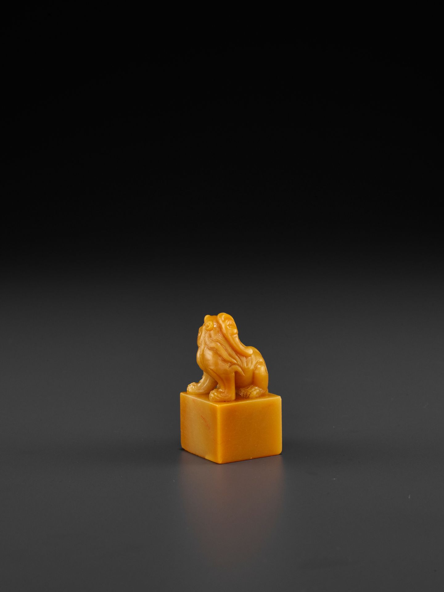 A CARVED TIANHUANG 'QILIN' SEAL FOR WEN XIANG, QING DYNASTY - Image 11 of 14