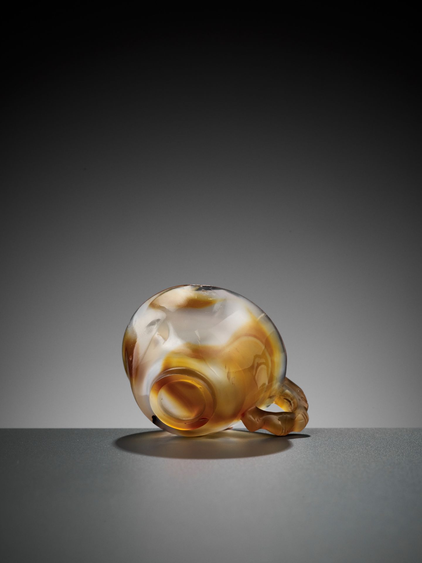 A BAMBOO-HANDLE AGATE CUP, MING DYNASTY - Image 9 of 12